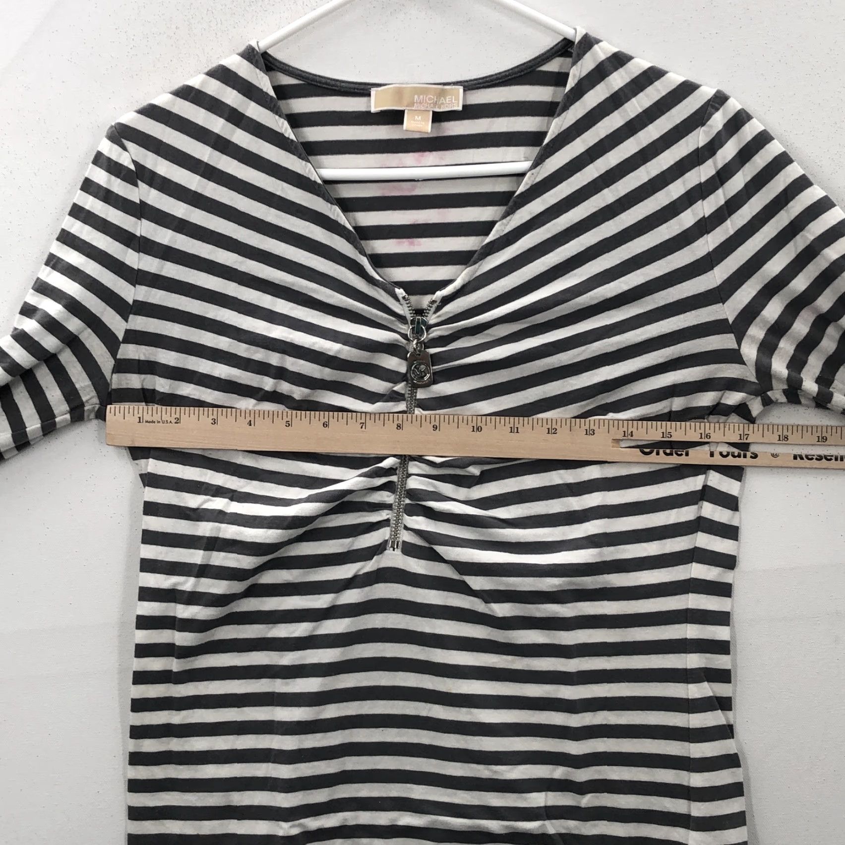 Michael Kors MICHAEL KORS Womens Black White Striped Long Sleeve V-Neck Blouse Medium Classic Casual Size M / US 6-8 / IT 42-44 - 2 Thumbnail