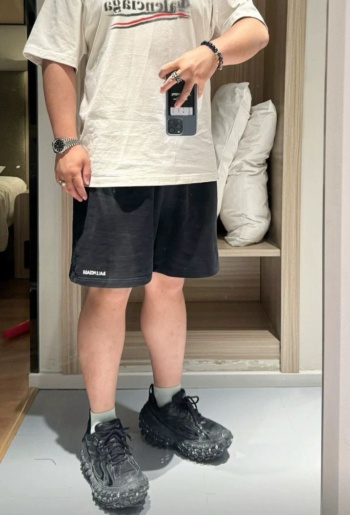 Balenciaga Balenciaga Black Embroidered Logo Shorts Size US 30 / EU 46 - 4 Thumbnail