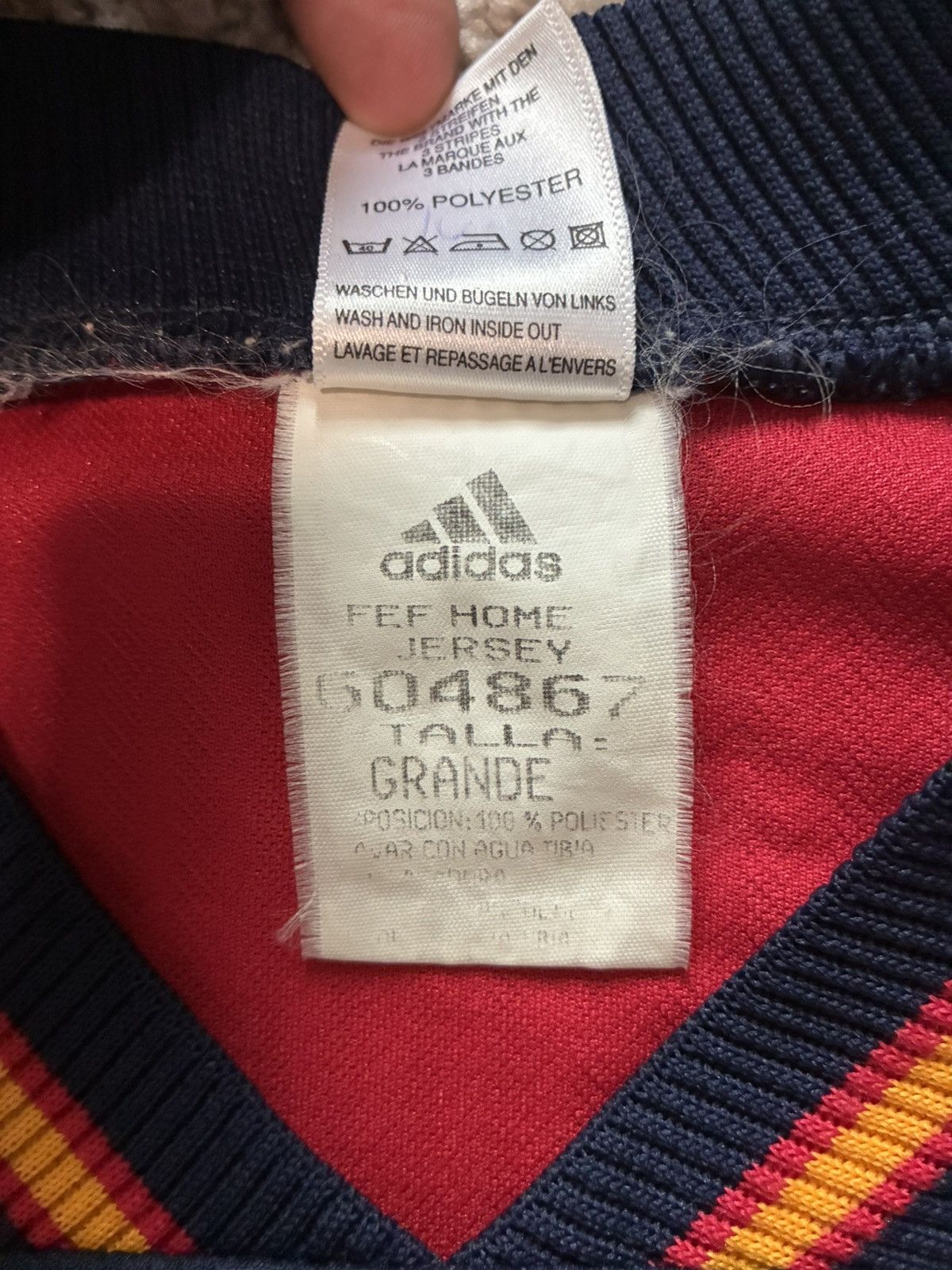 Adidas 1998 Spain Home Jersey Size US L / EU 52-54 / 3 - 4 Thumbnail