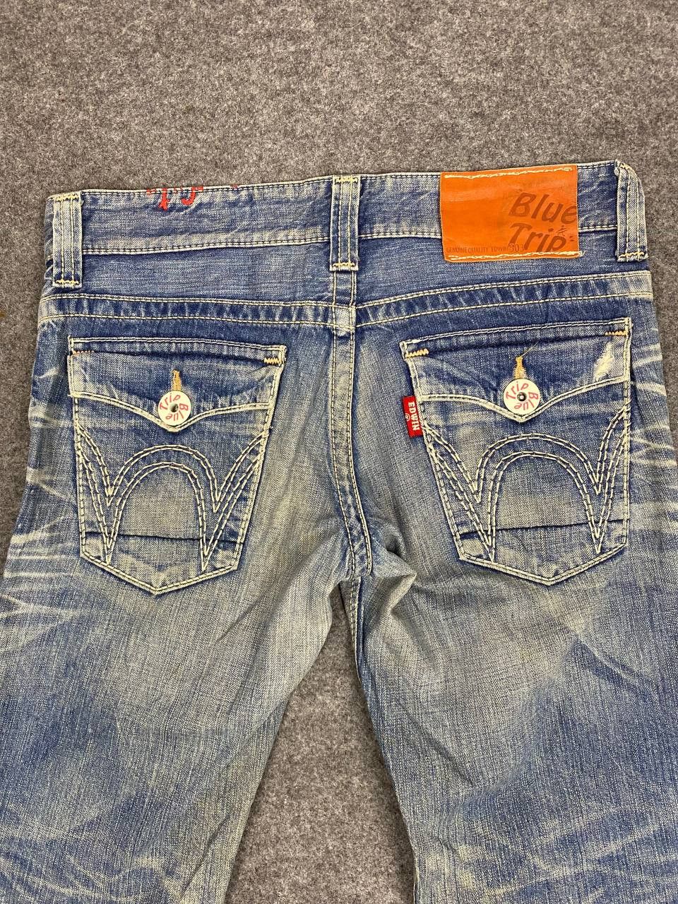 Edwin vintage edwin blue trip uneven faded distressed denim Size 35" - 3 Thumbnail