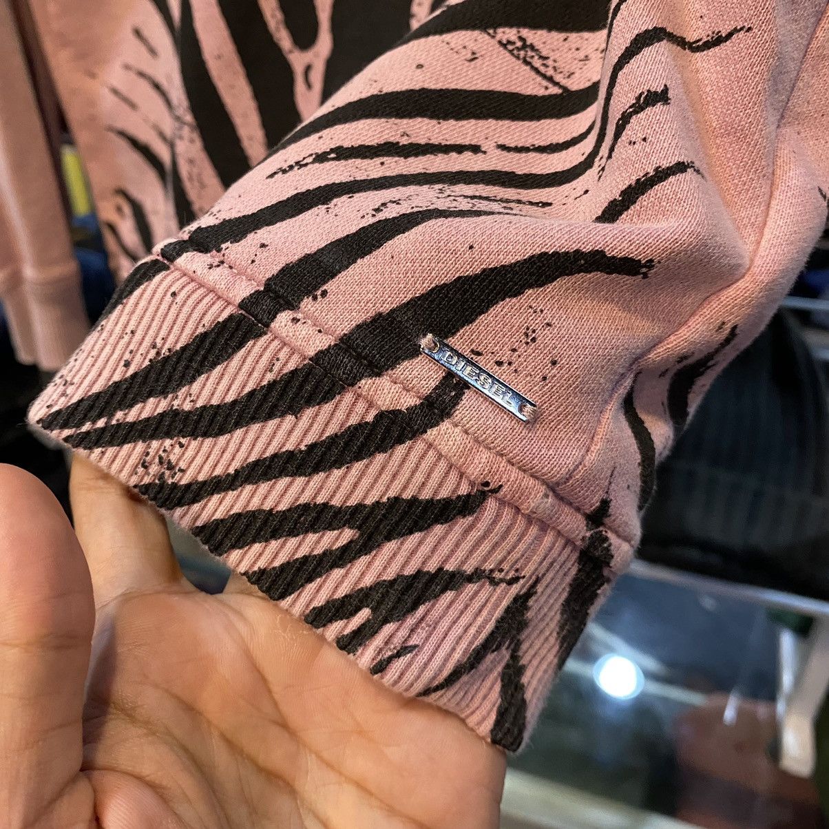 Diesel Vintage Diesel Zebra Design Sweatshirt Size US M / EU 48-50 / 2 - 7 Thumbnail
