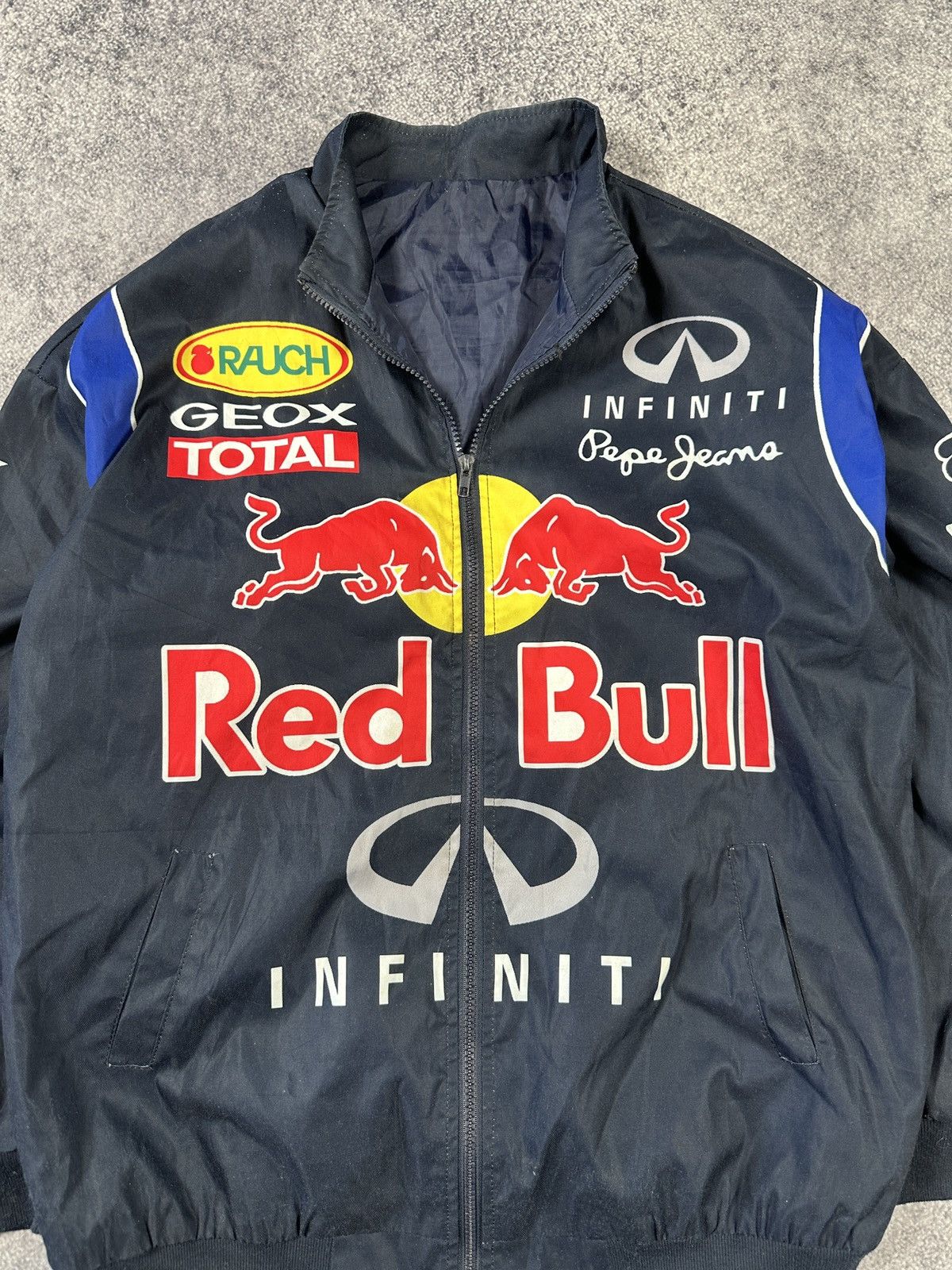 Red Bull Red Bull Pepe Jeans Logo Racing Jacket Formula 1 F-1 Rare L Size US L / EU 52-54 / 3 - 3 Thumbnail