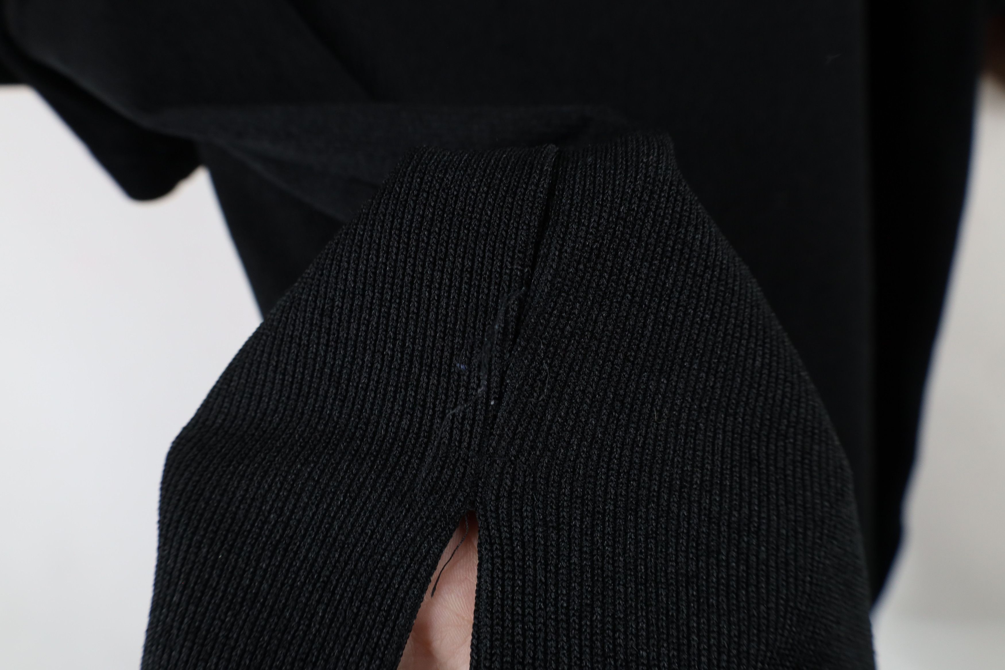 Vintage Vintage 90s Streetwear Knit Short Sleeve T-Shirt Black USA Size XXL / US 16-18 / IT 52-54 - 8 Thumbnail