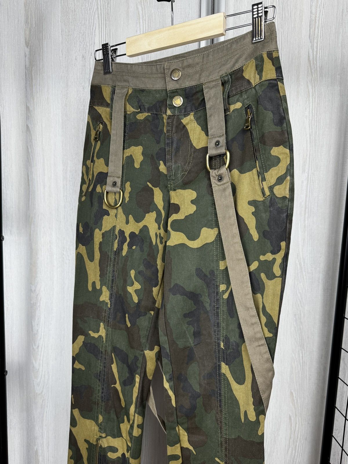 Dolce & Gabbana Dolce & Gabbana Vintage AW03 Strap Camo Pants Rare Size 26" / US 2 / IT 38 - 4 Thumbnail