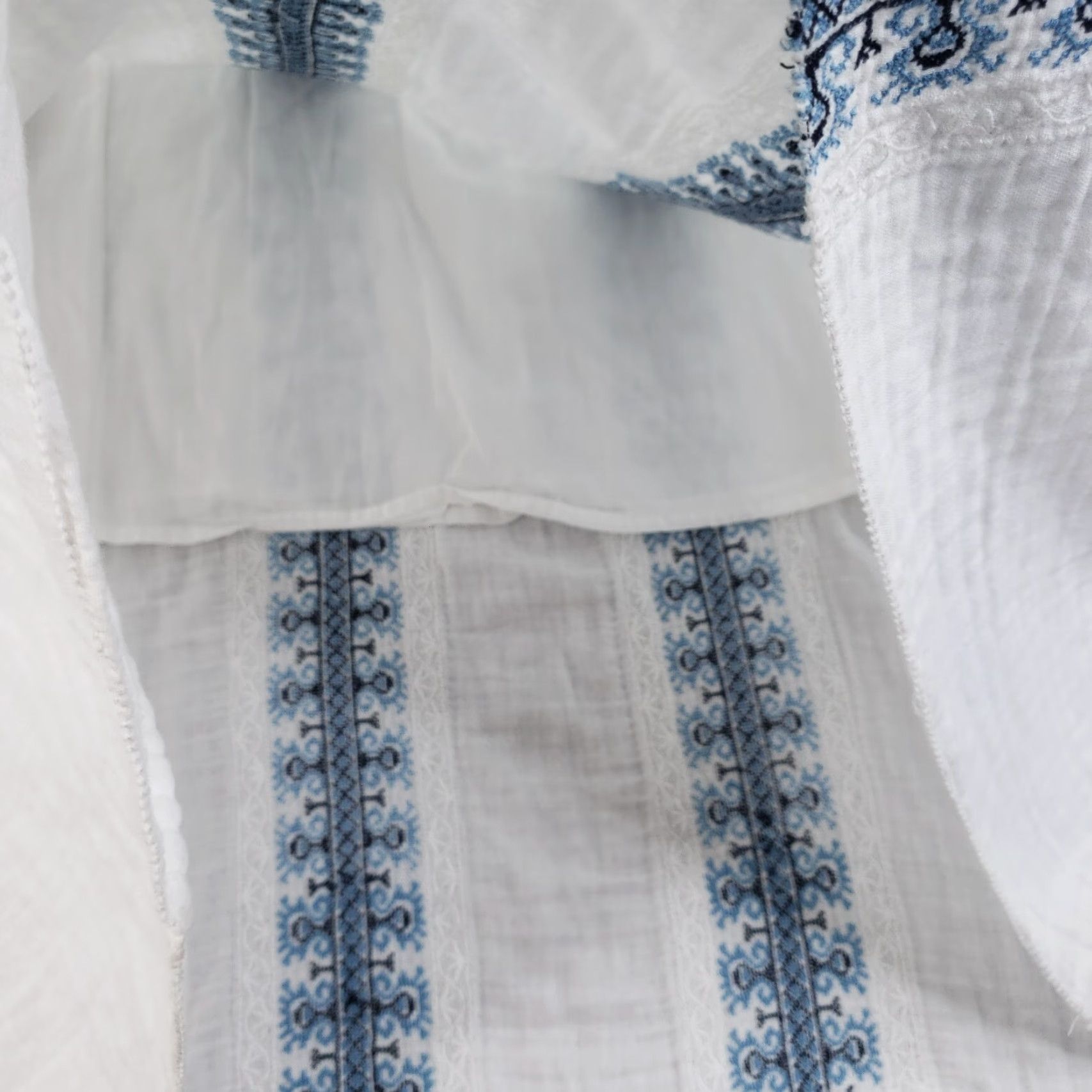 Faherty Faherty Maxi Dress Women XS White Embroidered Boho Smocked Lined V-Neck Short Sleeve Casual Size XS / US 0-2 / IT 36-38 - 6 Thumbnail