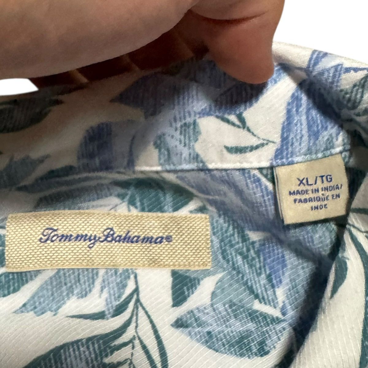 Tommy Bahama Tommy Bahama Floral Print Loop Collar Casual Shirt XL Size US XL / EU 56 / 4 - 4 Thumbnail