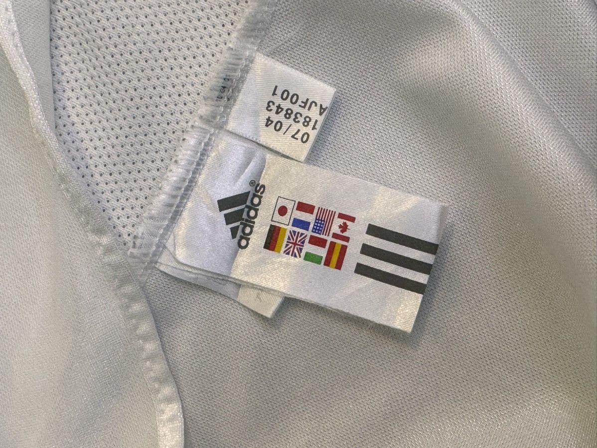 UEFA Real Madrid Zidane 2004/2005 Size US XL / EU 56 / 4 - 7 Thumbnail