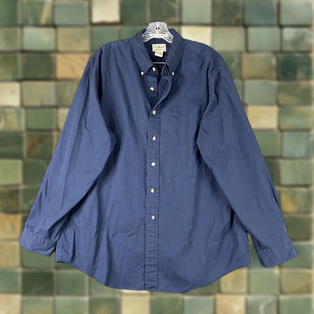 Vintage VINTAGE L.L. Bean Button-Up Shirt Men L Long Sleeve Blue Adult Large Mens Size US L / EU 52-54 / 3 - 1 Thumbnail