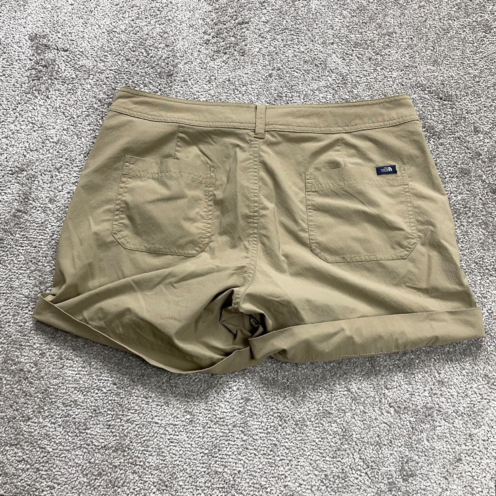The North Face The North Face Shorts Womens 10 Brown Nylon Mid Rise Casual Outdoor Hiking 34x4 Size 32" / US 10 / IT 46 - 2 Thumbnail