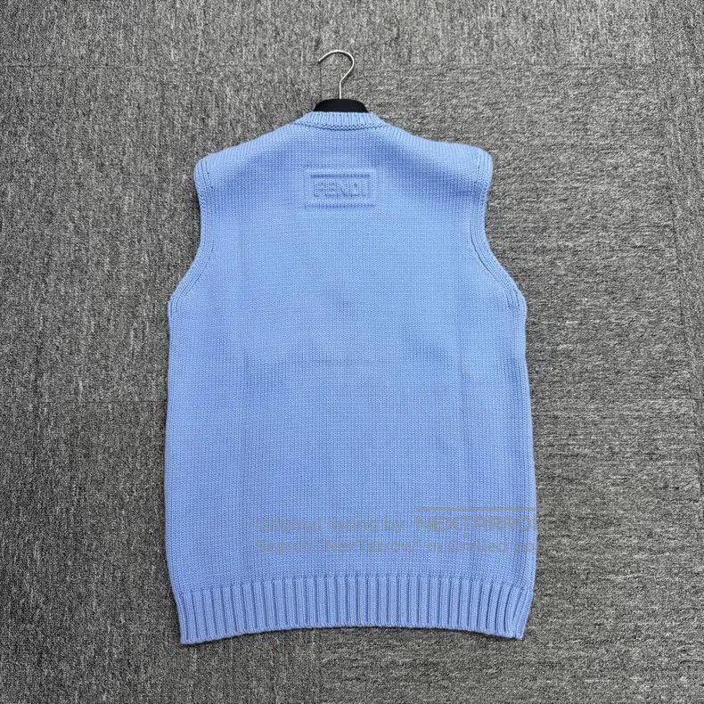 Fendi Fendi Solid Color Knit Vest Size US M / EU 48-50 / 2 - 4 Thumbnail