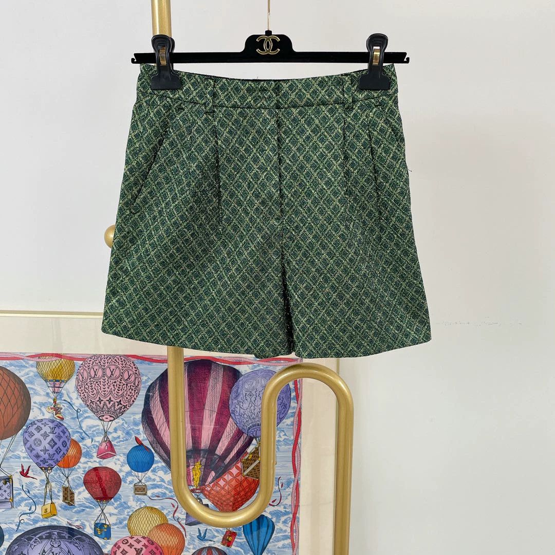 Dolce & Gabbana Dolce&Gabbana Green Quilted Shorts 36 Size 25" / US 0 / IT 36 - 1 Thumbnail