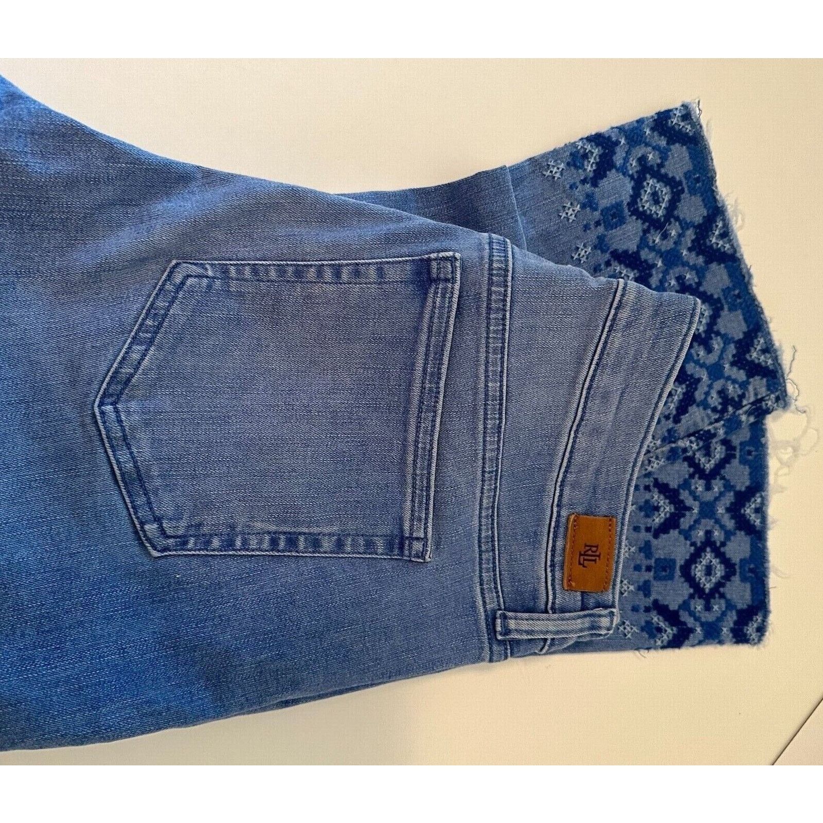 Lauren Ralph Lauren Lauren "Ralph Lauren" Embroidered Hem Cropped Blue Jeans Sz8 Size 29" - 3 Thumbnail