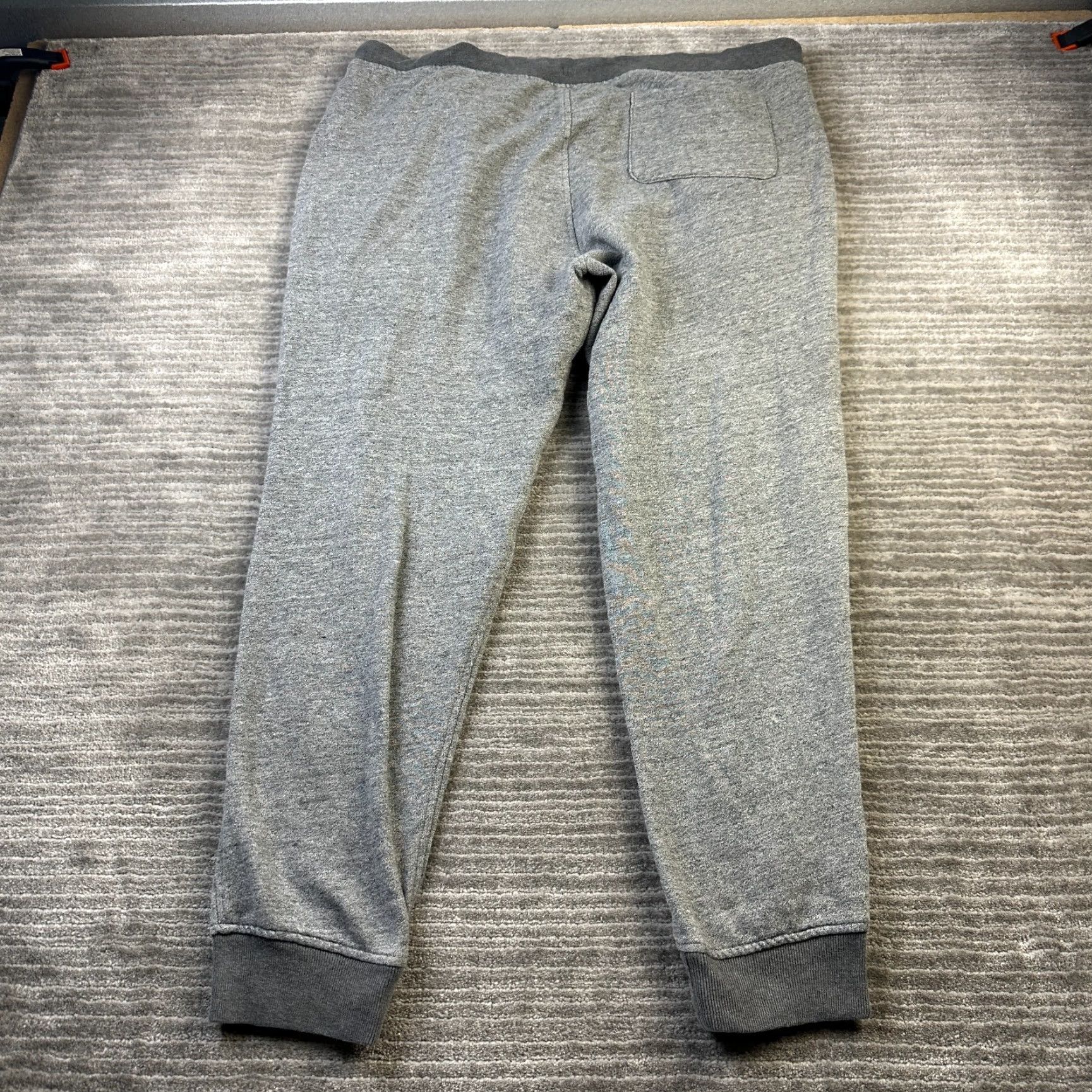 J.Crew J.CREW Pants Mens Large Gray Sweatpants Slim Classic Zip Pocket Knit Goods Size US 40 / EU 56 - 2 Thumbnail