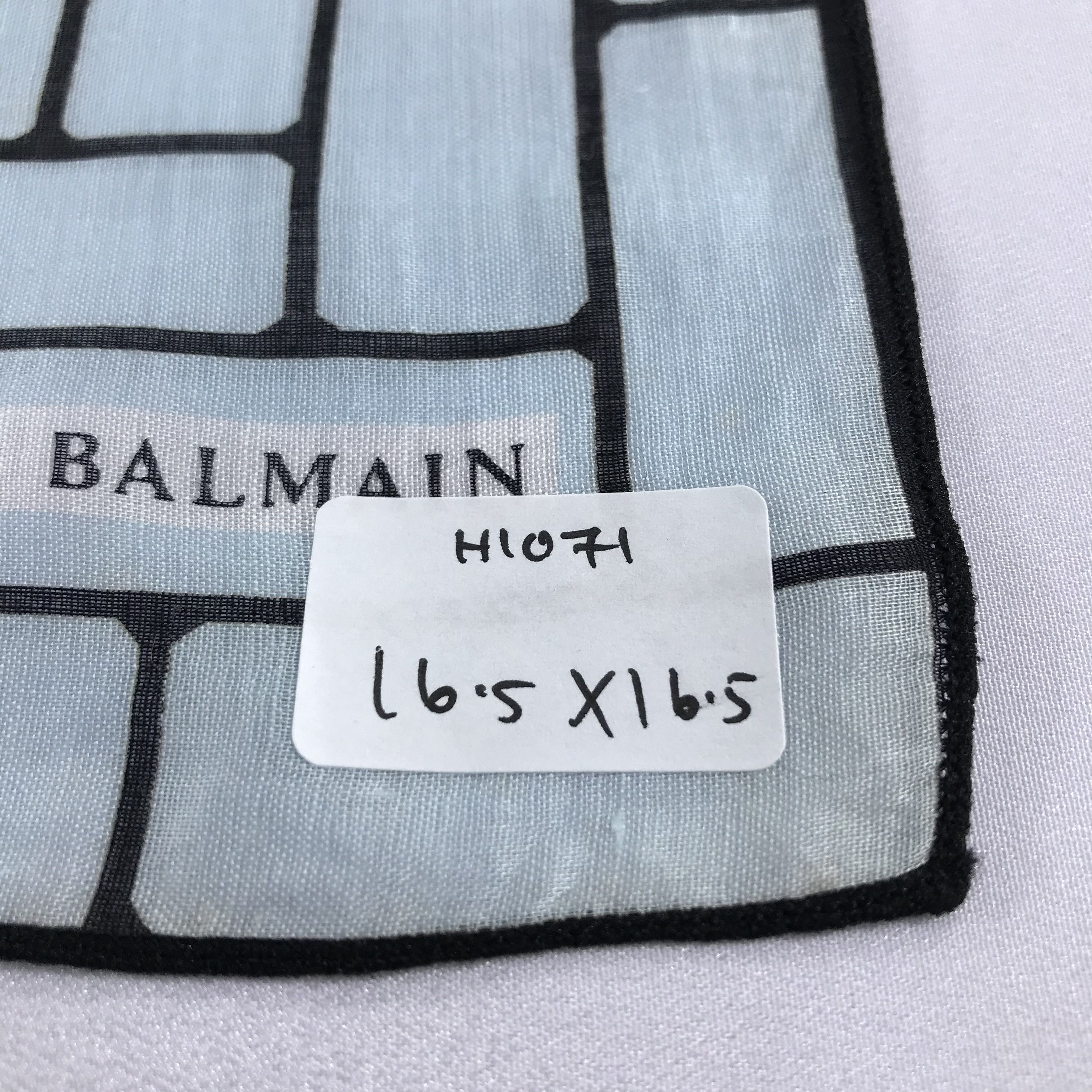 Pierre Balmain Pierre Balmain Handkerchief Neckerchief Bandana H1071 Size ONE SIZE - 6 Thumbnail