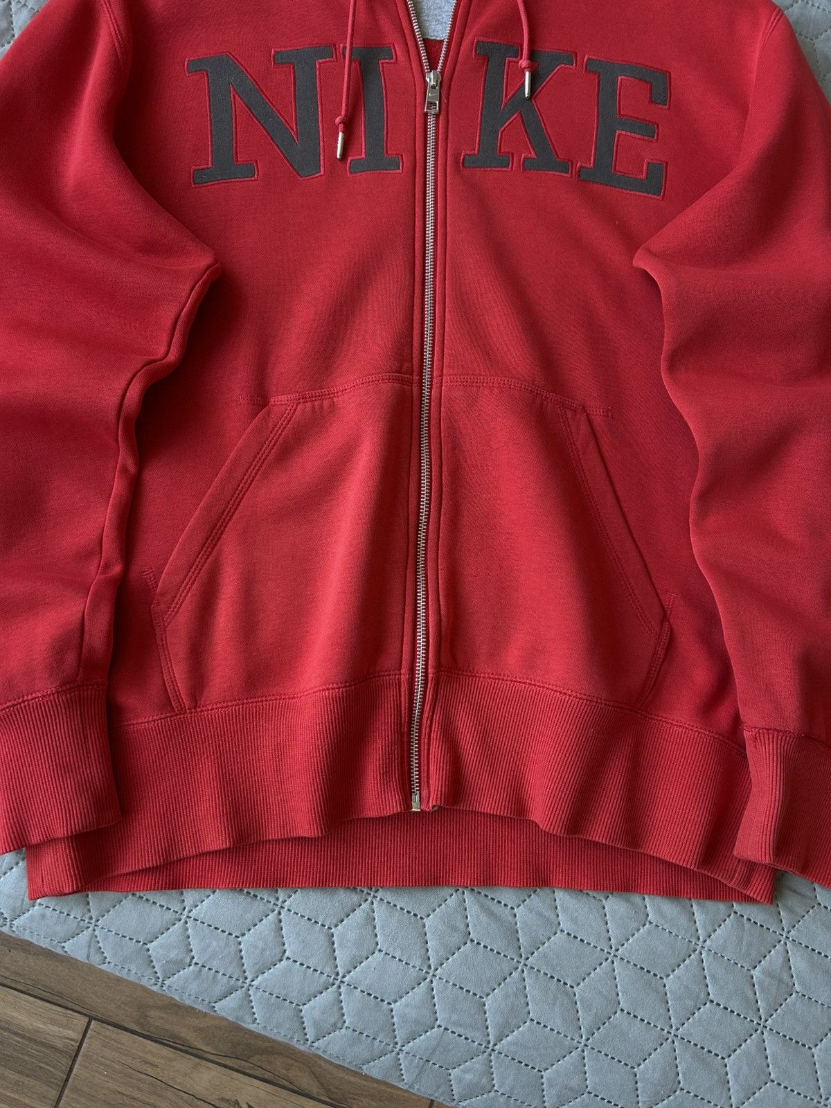Nike Nike Vintage 2000’s Big logo red hoodie Size US XL / EU 56 / 4 - 5 Thumbnail