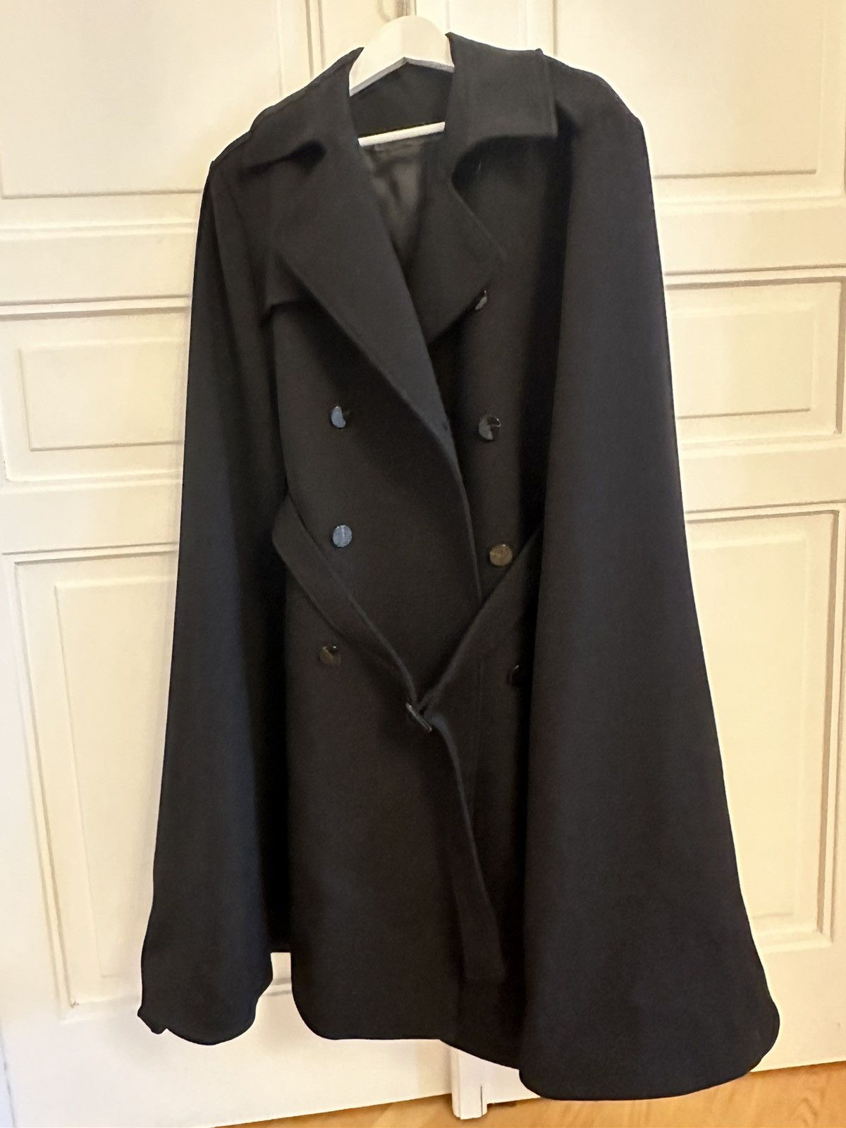 Vintage Double buttoned black cape coat Size L / US 10 / IT 46 - 1 Thumbnail