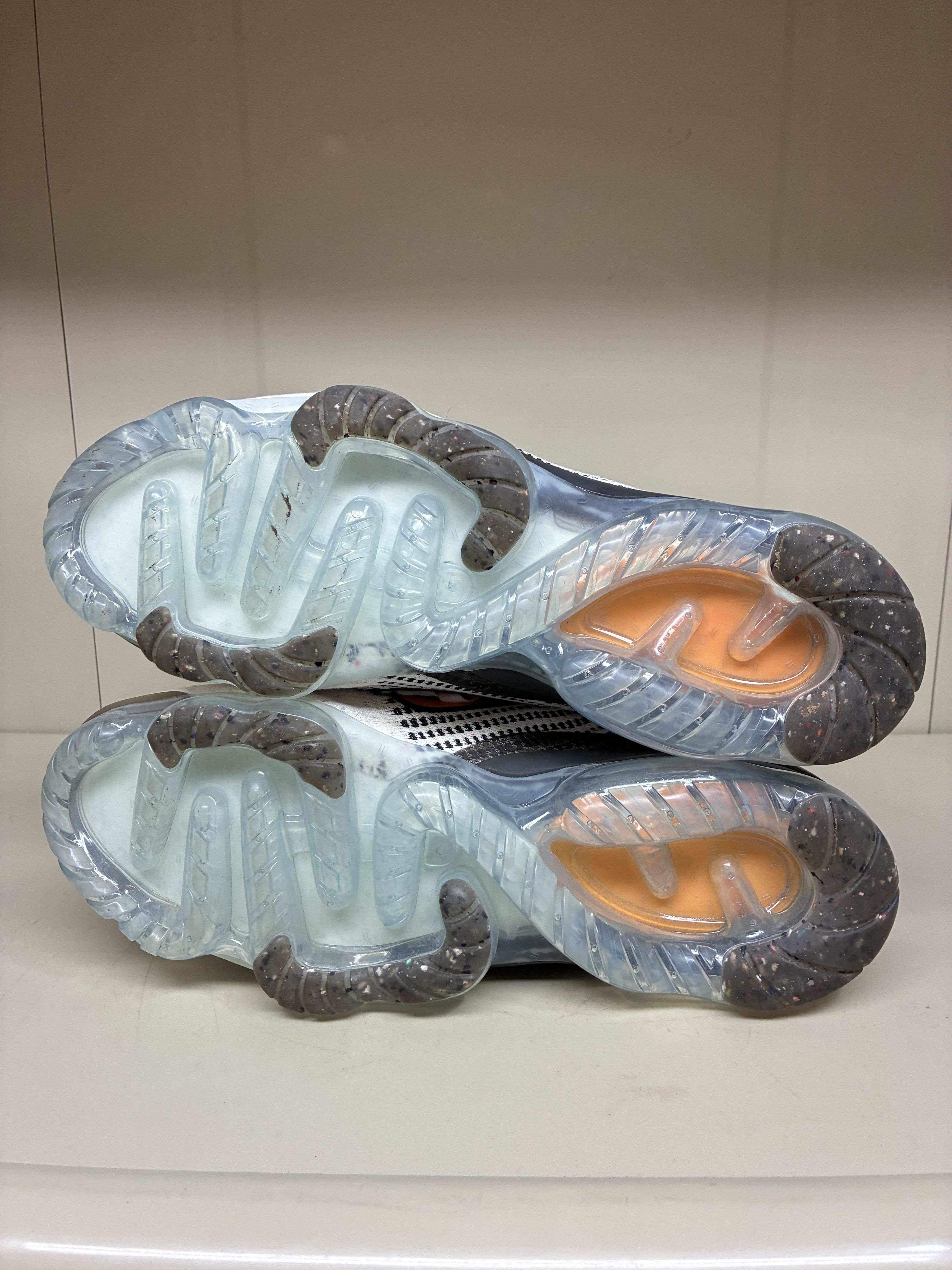 Nike Nike Air VaporMax 2021 Flyknit White Kumquat Men's Size 10 Size US 10 / EU 43 - 4 Thumbnail