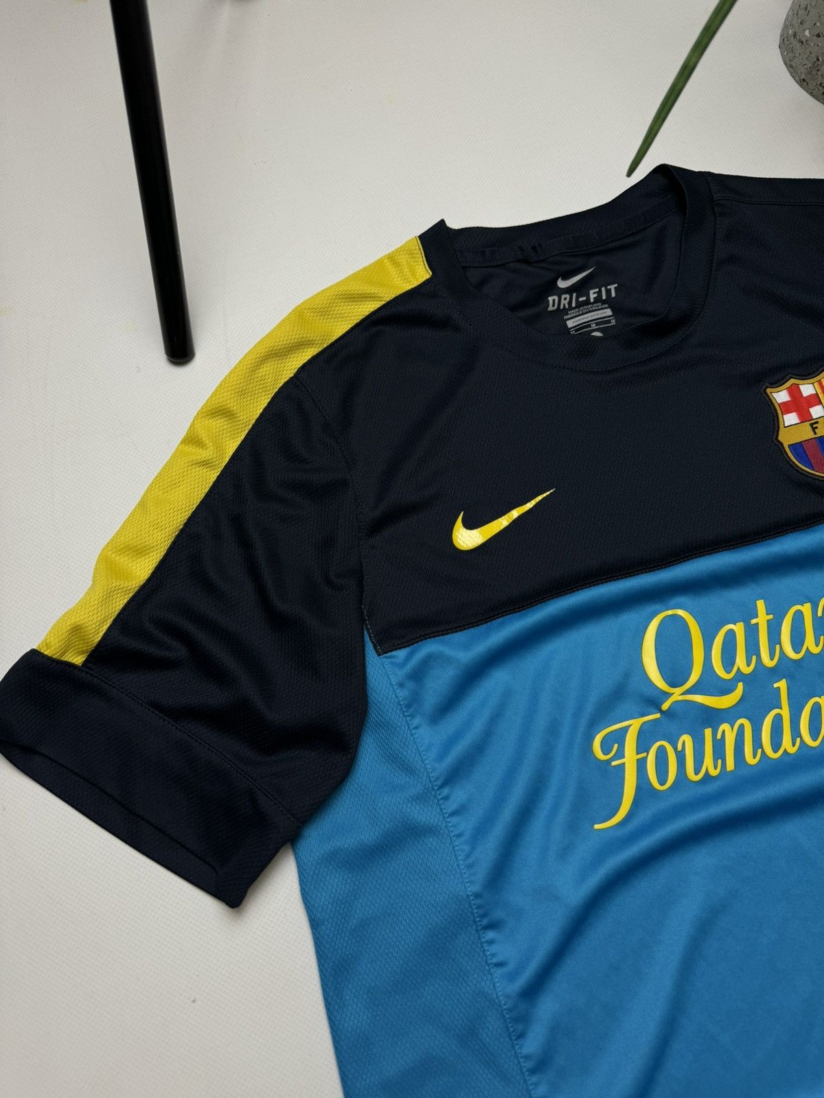 Nike Rare vintage Barcelona Nike soccer jersey y2k Size US M / EU 48-50 / 2 - 4 Thumbnail