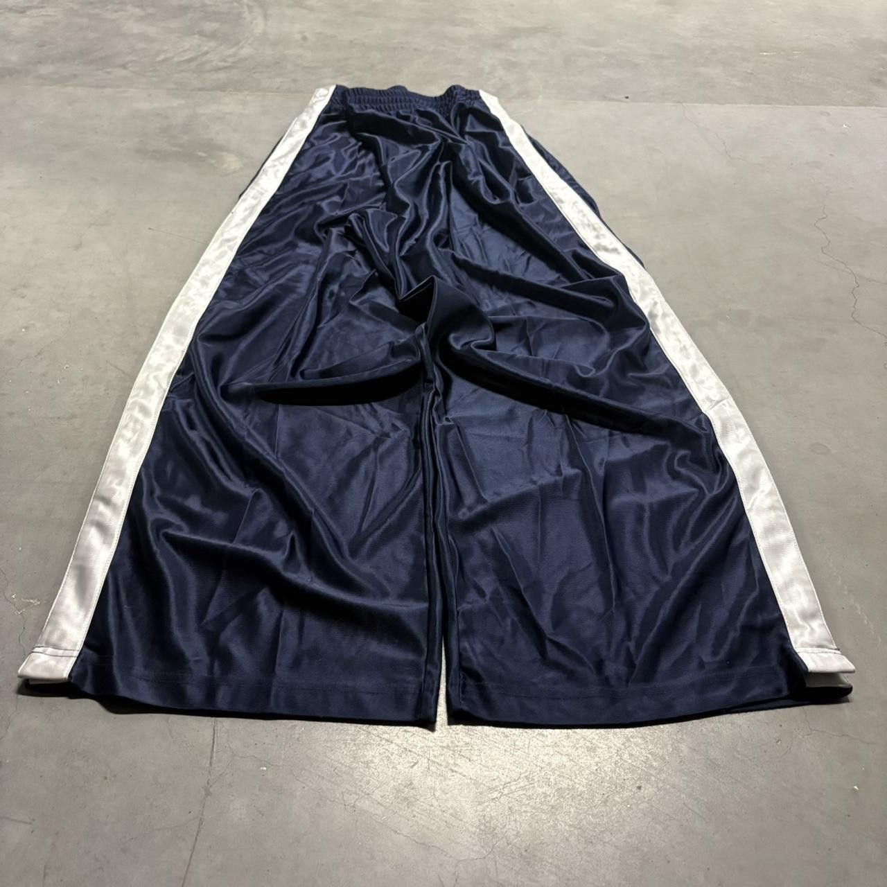 Vintage Vintage Y2K/2000s Super Baggy Navy Blue Striped Side Buttoned Finish Line Track Pants! Size US 38 / EU 54 - 2 Thumbnail
