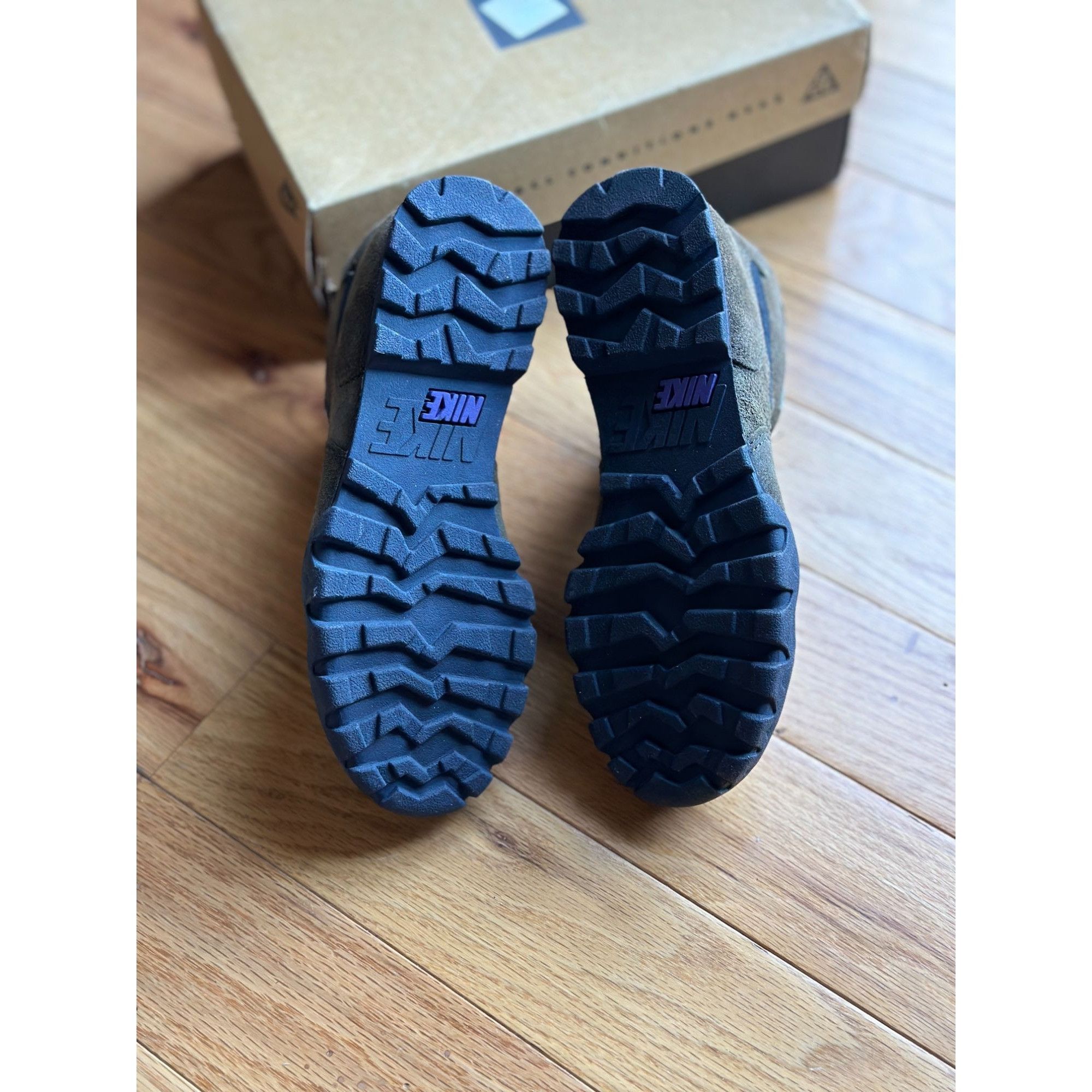 Nike VINTAGE 1993 NIKE CALDERA HIKING BOOTS WOMENS SIZE 7W PURPLE Size US 7.5 / IT 37.5 - 11 Thumbnail