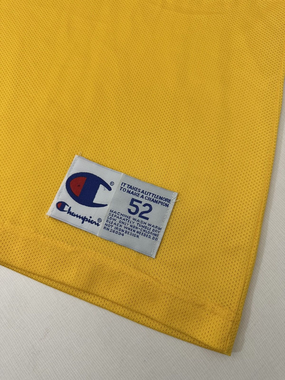Champion Vintage 90s Los Angeles Lakers Kobe Bryant Champion Jersey Size US XXL / EU 58 / 5 - 6 Thumbnail
