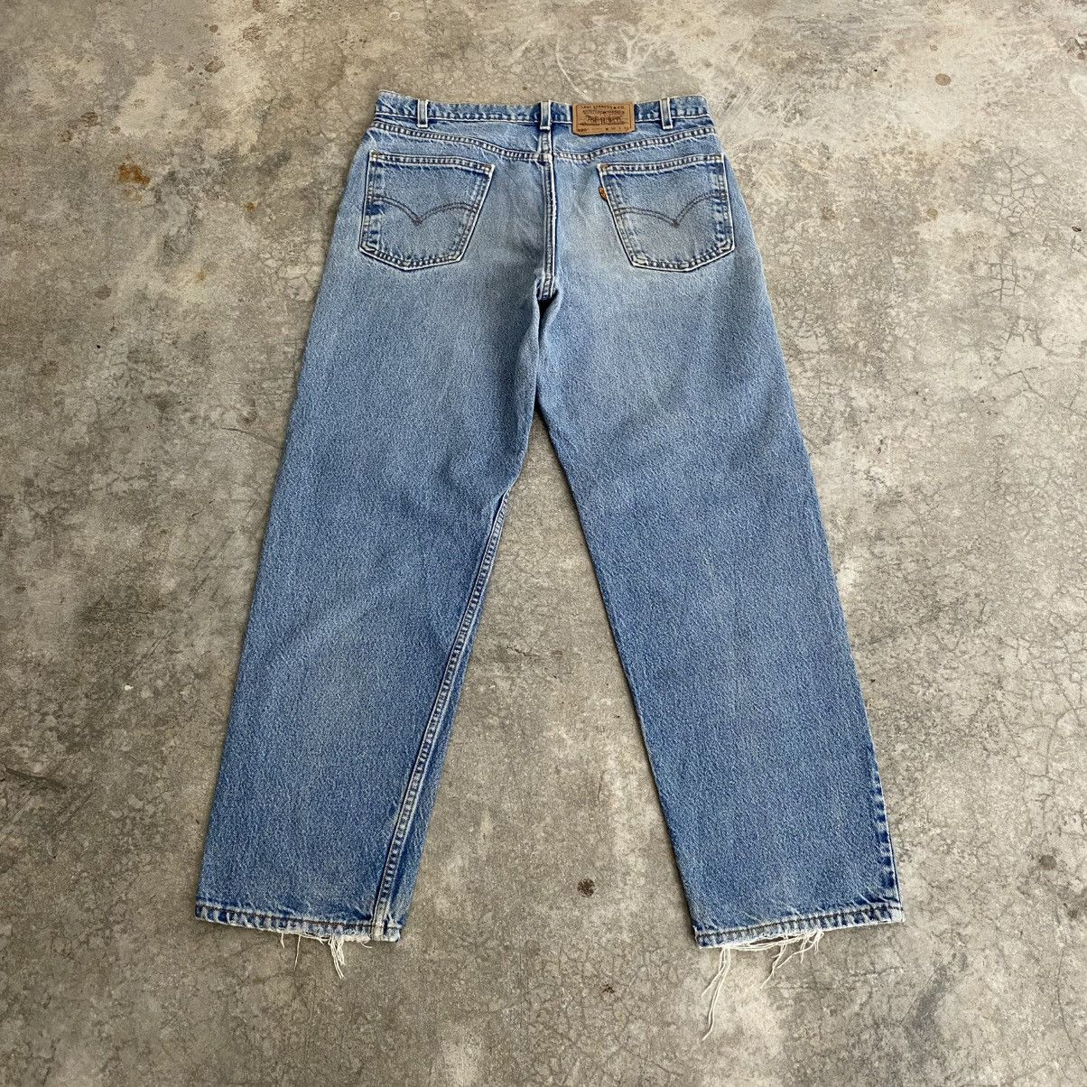 Levi's VTG 1996 Levis 550 Orange Tab Relaxed Fit Faded Blue Jeans Size US 35 - 10 Thumbnail