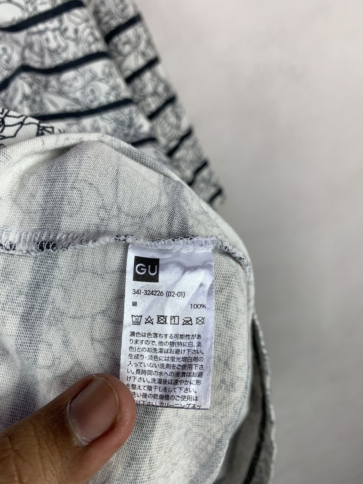 GU × Pokemon Steals! Pokemon Fullprint Overprint Anime Cartoon Tee by GU Size US M / EU 48-50 / 2 - 9 Thumbnail