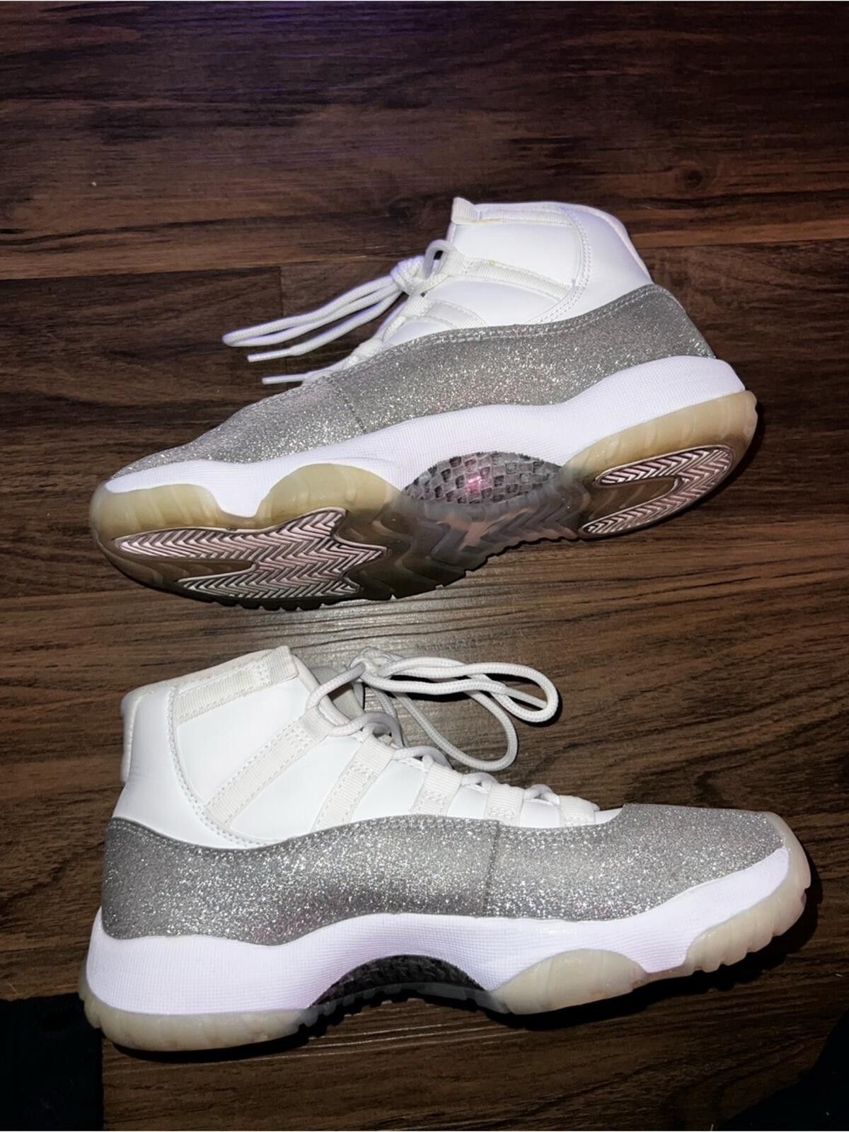 Jordan Brand Air Jordan 11 High “Metallic Silver” | Women’s Size 7.5 Size US 7.5 / IT 37.5 - 2 Thumbnail