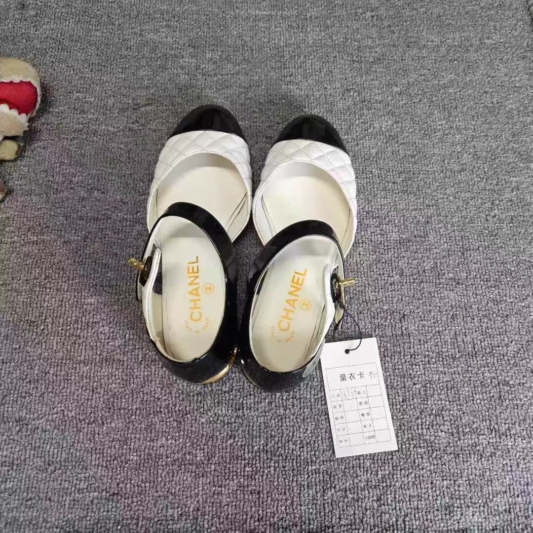 Chanel Chanel 95 New CC Buckle 37.5 3400 Size US 7 / IT 37 - 5 Thumbnail