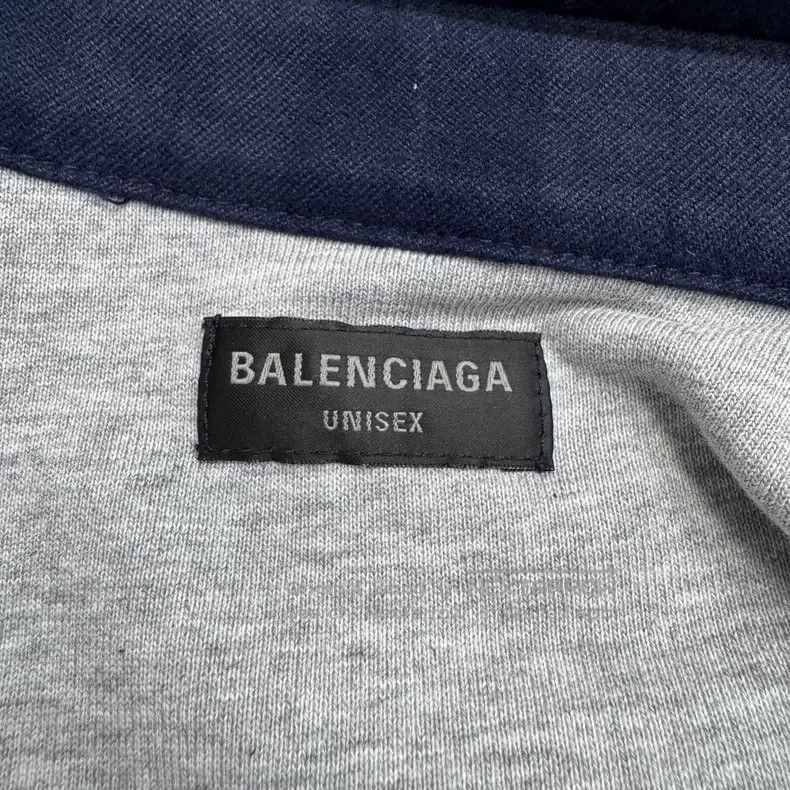 Balenciaga Balenciaga Plaid Padded Jacket Size US M / EU 48-50 / 2 - 2 Thumbnail