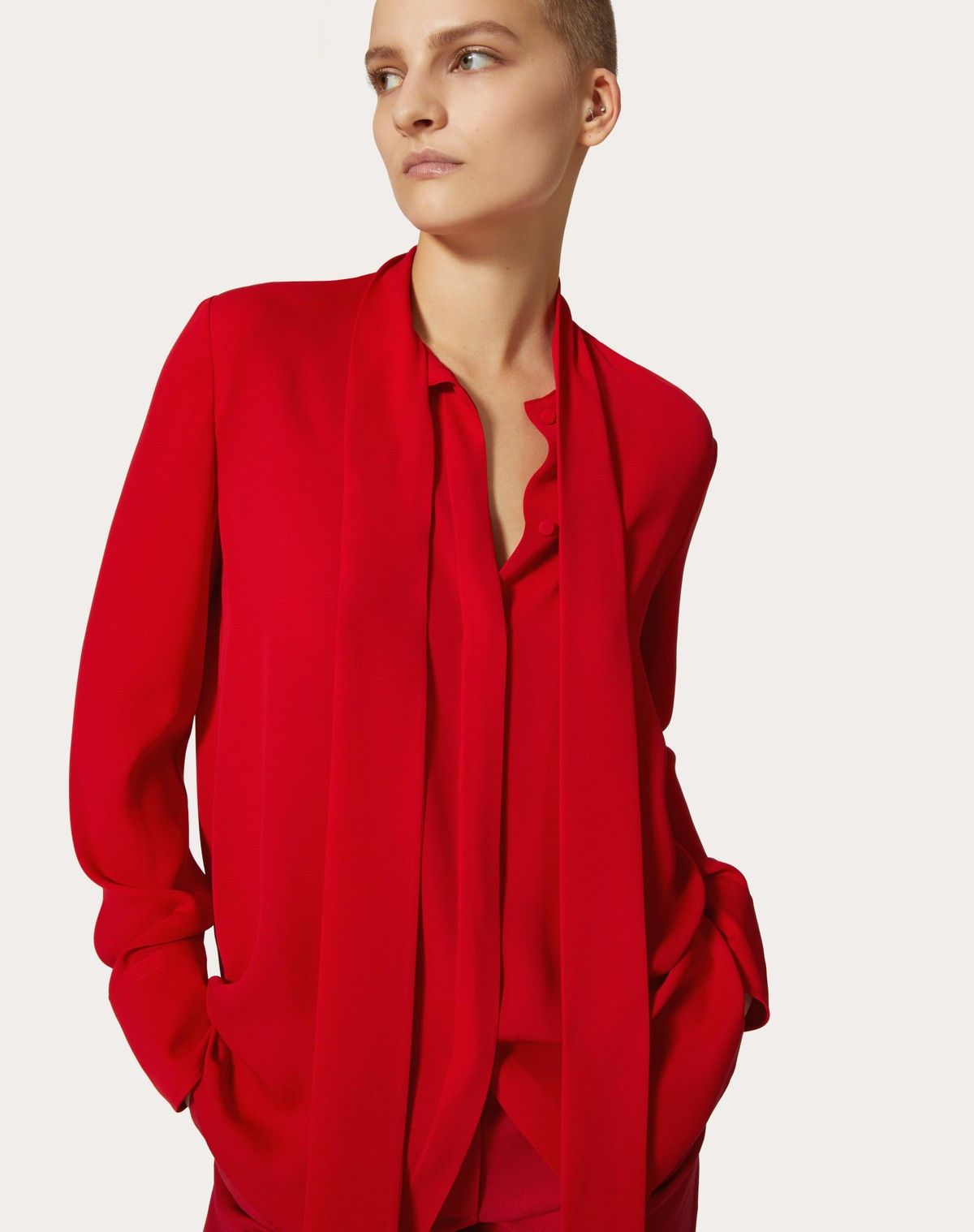 Valentino o1s1wg110525 Georgette Blouse in Red Size M / US 6-8 / IT 42-44 - 6 Thumbnail