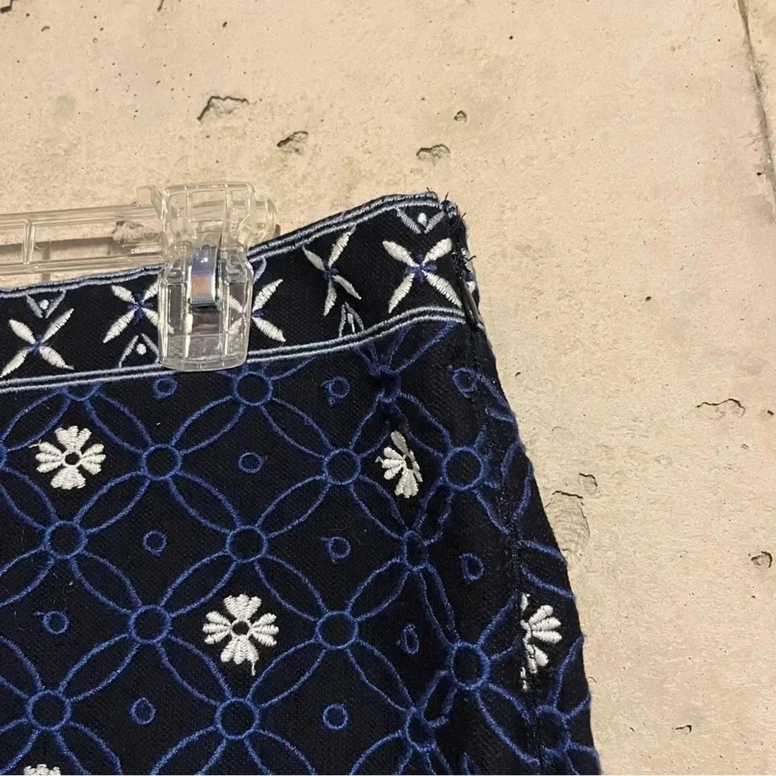 Loft Loft Embroidered Floral Geometric Mini Skirt Size 14 Lined Size 36" / US 14 / IT 50 - 4 Thumbnail