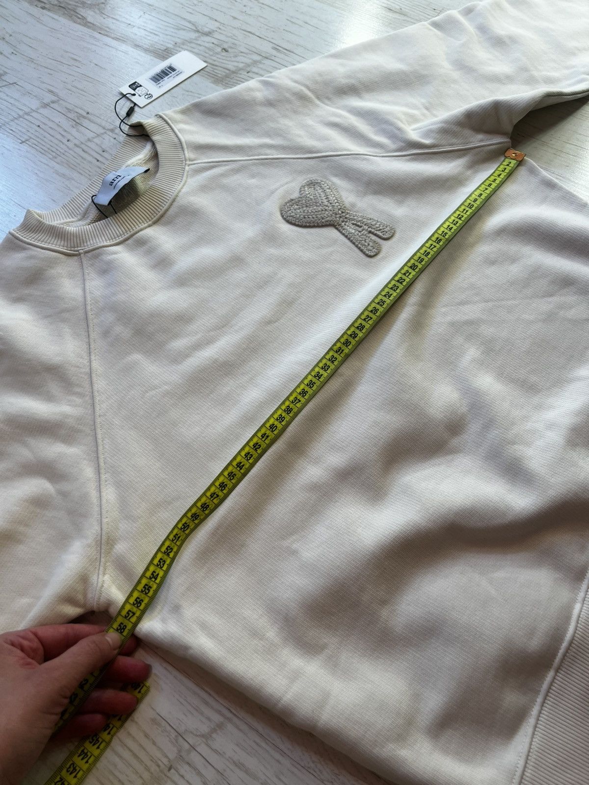 AMI AMI Paris Ami de Coeur Patch Sweatshirt Beige Size M Size US M / EU 48-50 / 2 - 13 Thumbnail