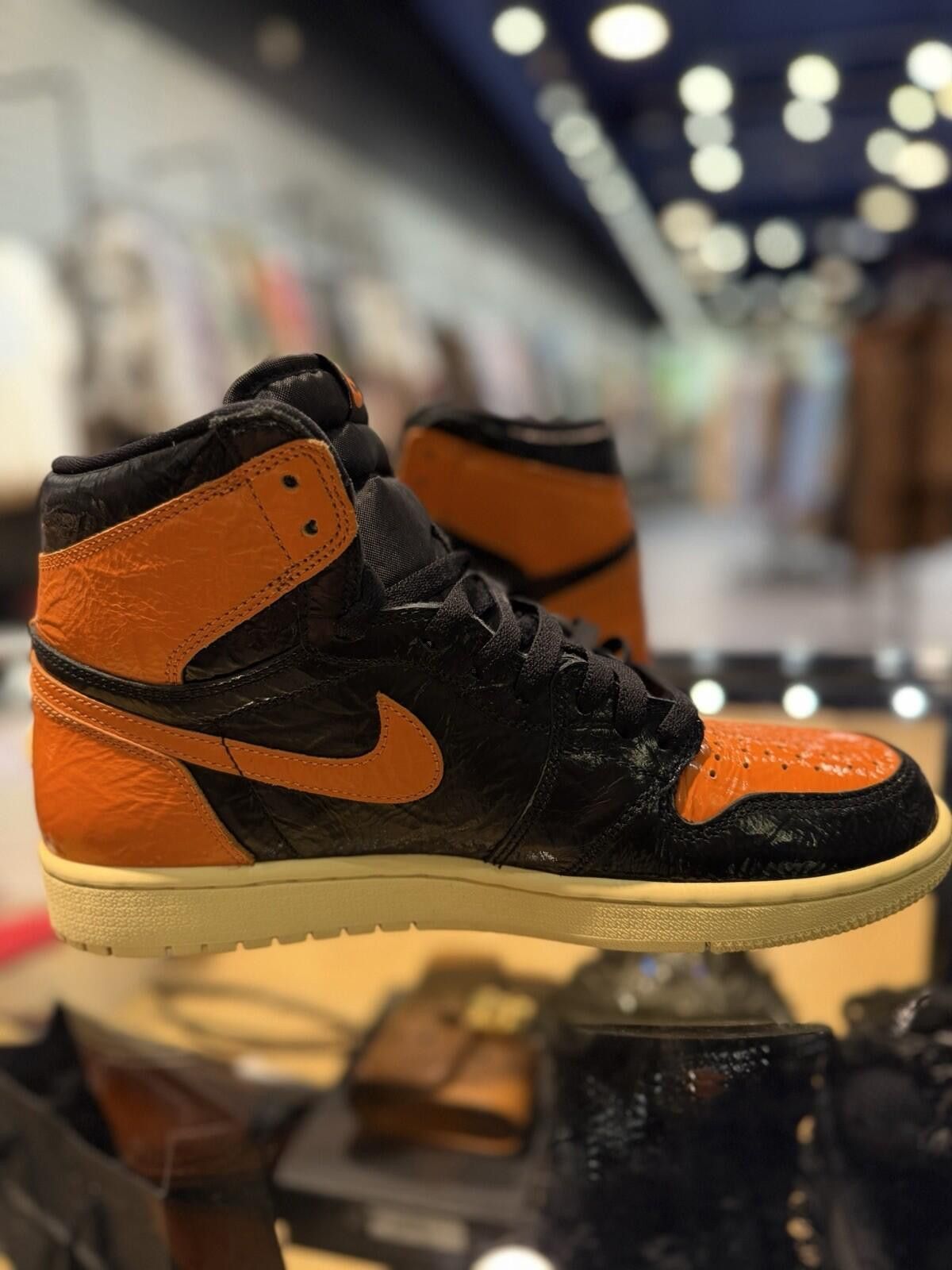 Jordan Brand Jordan Air Jordan 1 Shattered Backboard 3.0 2019 Size (9) Size US 9 / EU 42 - 9 Thumbnail