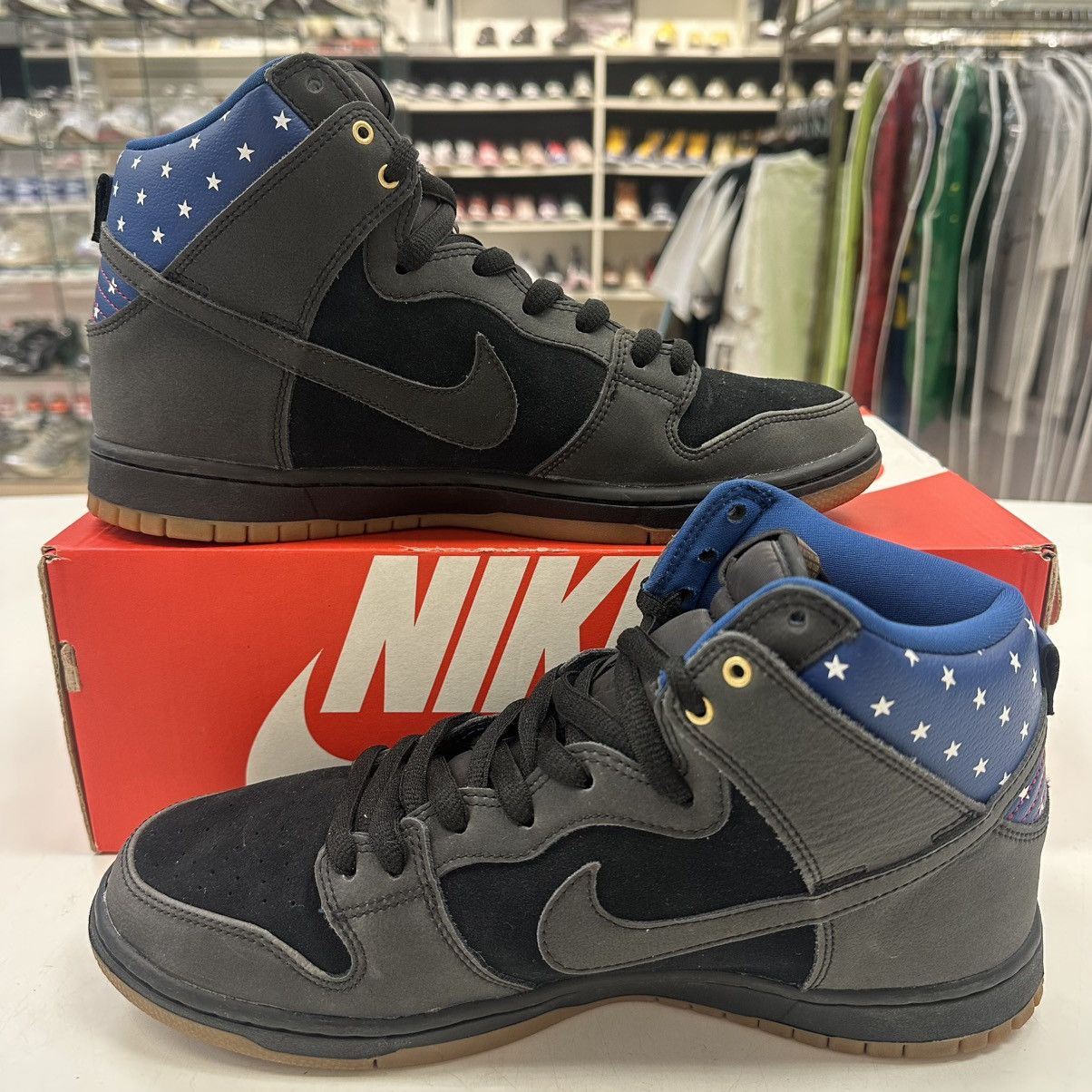 Nike Size 10.5 - Nike Dunk Premium SB High Stars Size US 10.5 / EU 43-44 - 2 Thumbnail