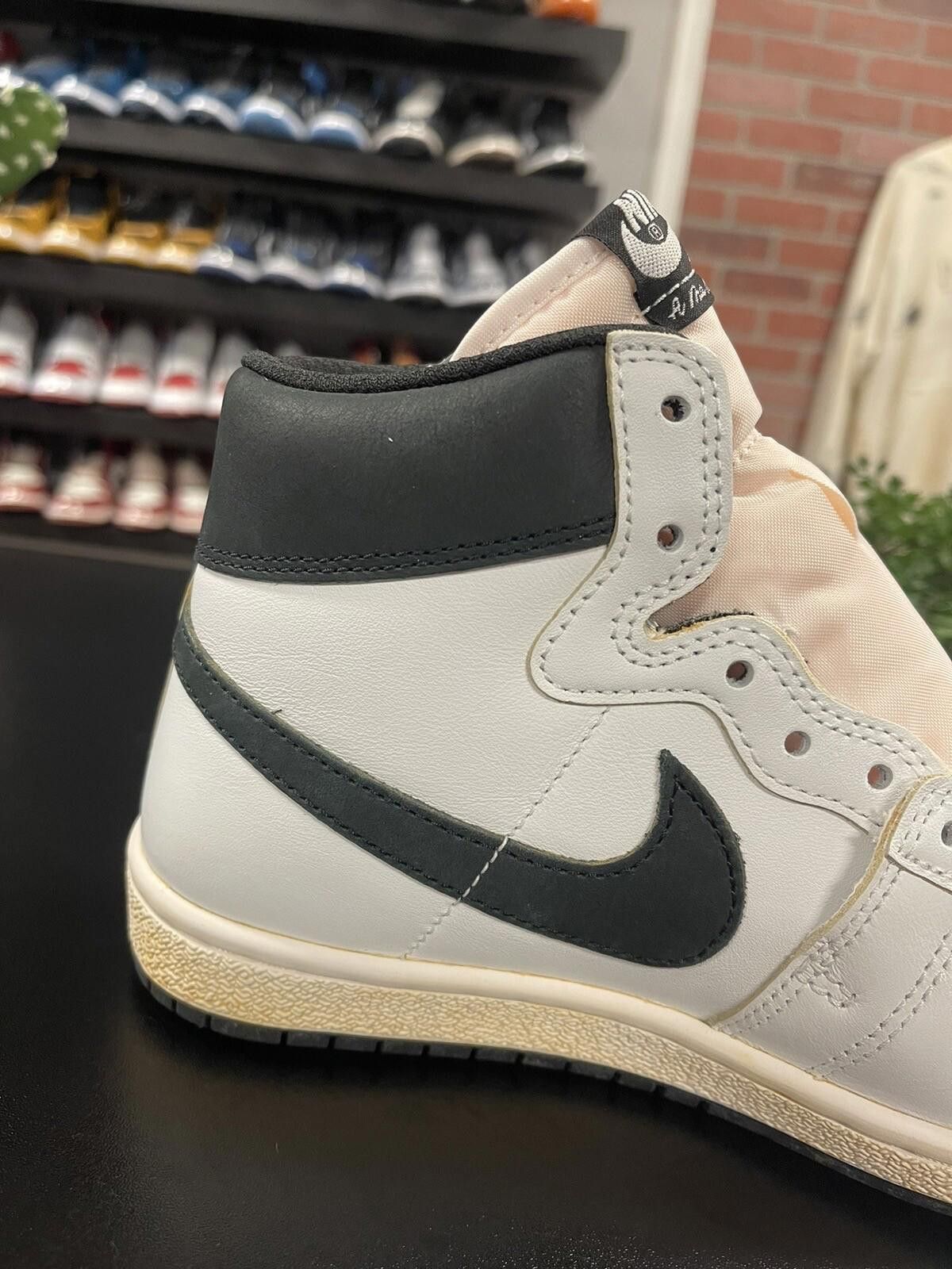 Jordan Brand Size 6.5 - Air Jordan Air Ship x A Ma Maniere White/Black Size US 6.5 / EU 39-40 - 8 Thumbnail