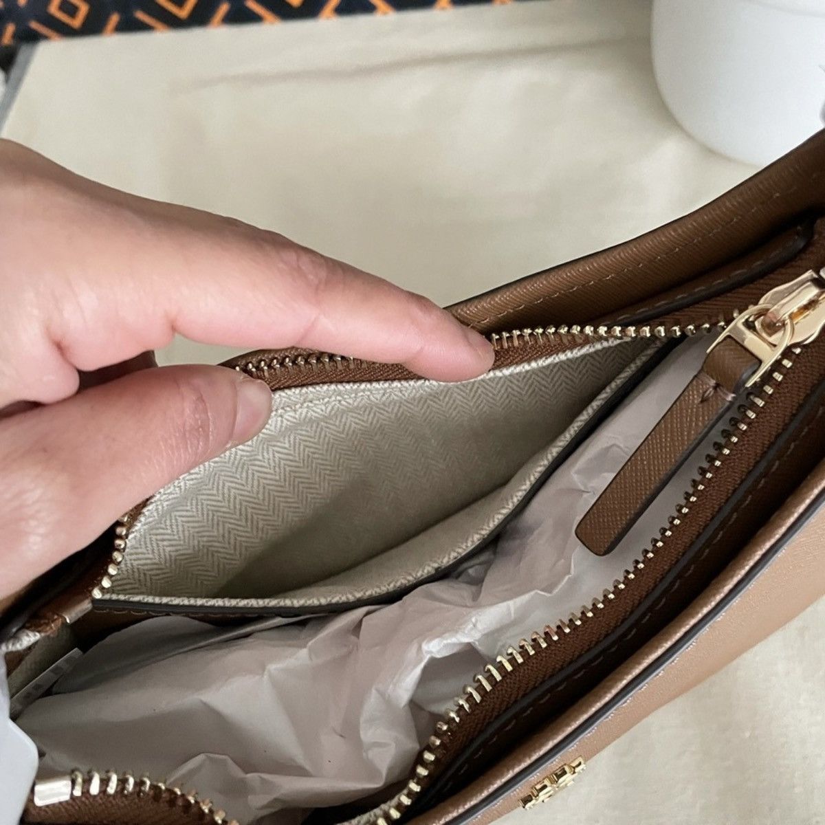 Tory Burch NWT , tory burch Emerson brown shoulder bag moose 150258 Size ONE SIZE - 8 Thumbnail