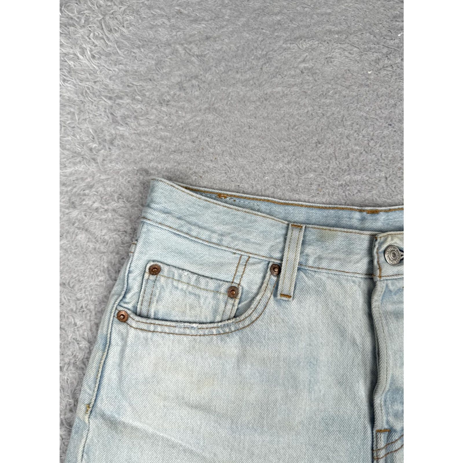 Levi's VINTAGE Levis 501 Shorts Womens 28 Light Wash Denim Premium Big E Button Fly Cutoff Size 28" / US 6 / IT 42 - 4 Thumbnail