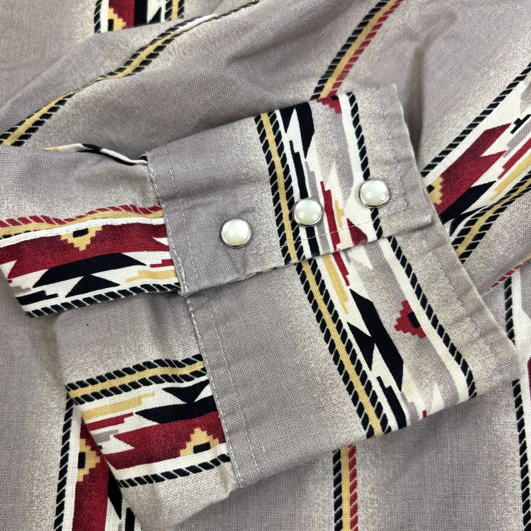 Wrangler VINTAGE Wrangler Western Aztec Geometric Pearl Snap Button Cowboy Mens Large Size US L / EU 52-54 / 3 - 8 Thumbnail