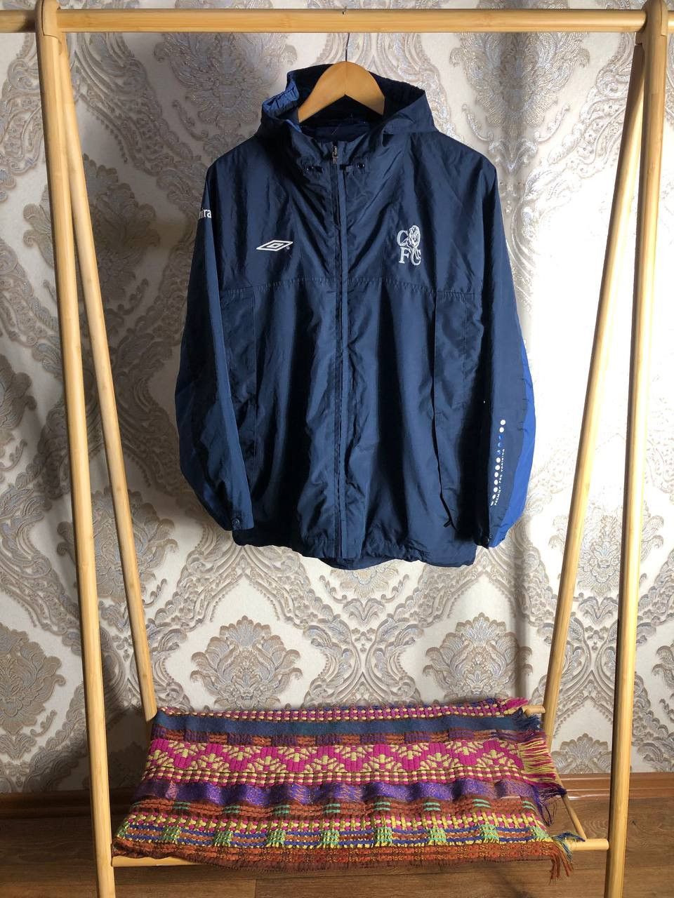 Umbro VINTAGE UMBRO FC CHELSEA LONDON ENGLAND SOCCER JERSEY RETRO Size US S / EU 44-46 / 1 - 1 Thumbnail