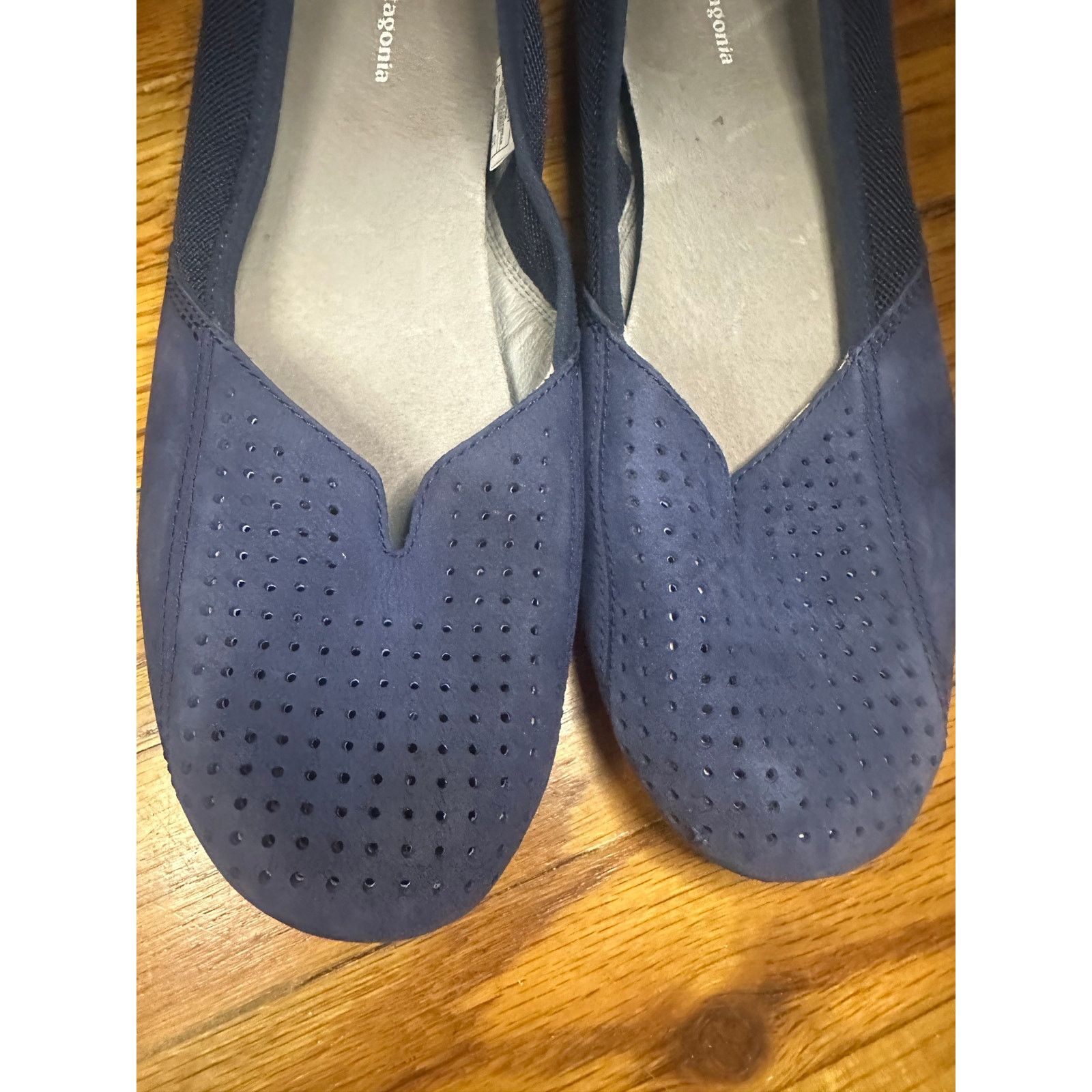 Patagonia Patagonia Dark Blue Suede Scrunch-Back Ballet Flats Size US 8.5 / IT 38.5 - 9 Thumbnail