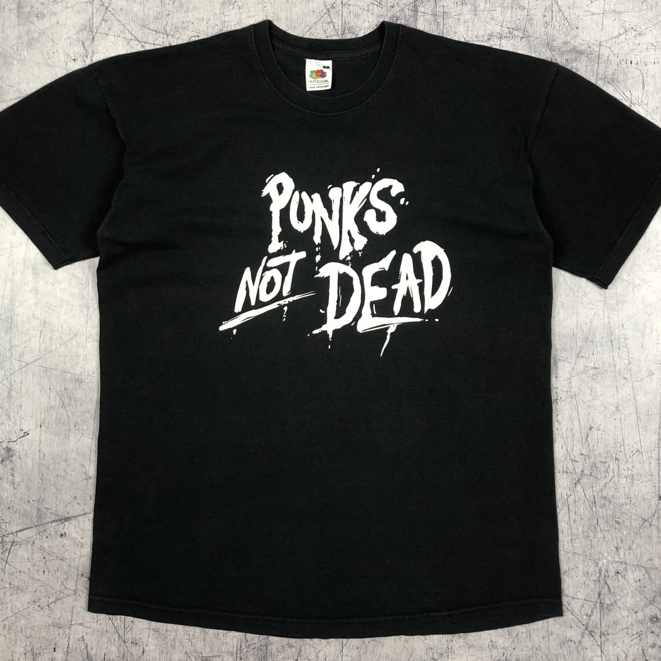Vintage Y2K Punk Not Dead Skulls Anarchy Pentagram Tee Size US M / EU 48-50 / 2 - 1 Thumbnail