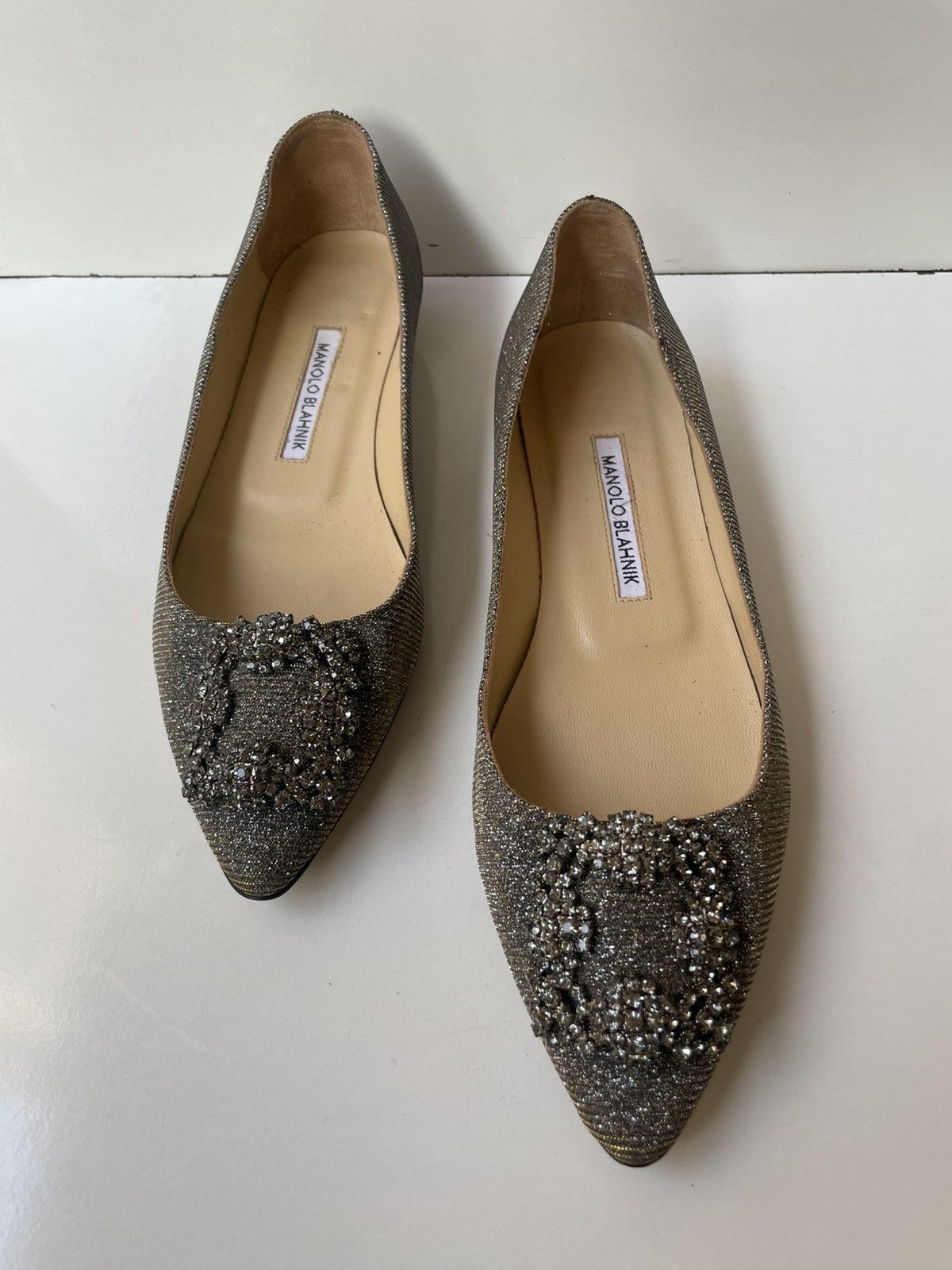 Manolo Blahnik Manolo Blahnik Hangisi Jeweled Glitter Silver Flats EUR 38 Size US 8 / IT 38 - 8 Thumbnail