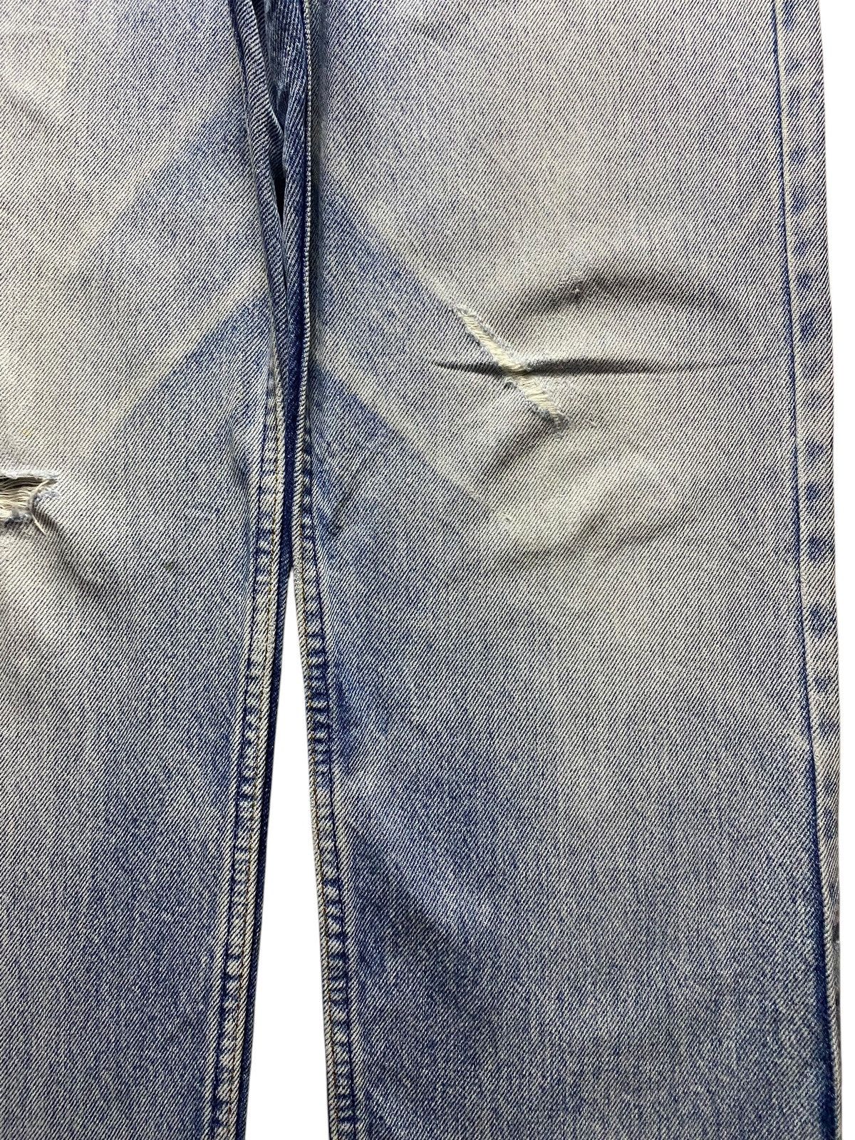 Levi's Vintage Levis 80’s Faded Wash Distressed Loose Jeans Size US 28 / EU 44 - 8 Thumbnail
