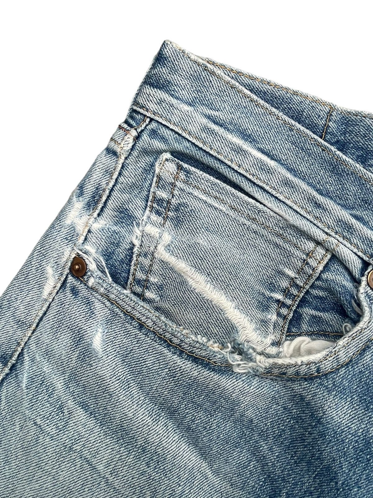 Levi's Vintage 1999 Levis 501 E 1944 Selvedge Distresed Size US 32 / EU 48 - 6 Thumbnail
