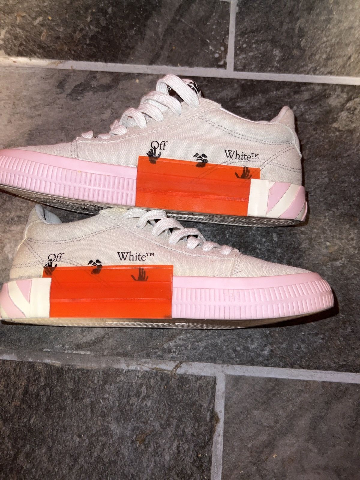 Off-White Low Vulcanized Canvas White - Pink SZ:40 Size US 8.5 / IT 38.5 - 2 Thumbnail