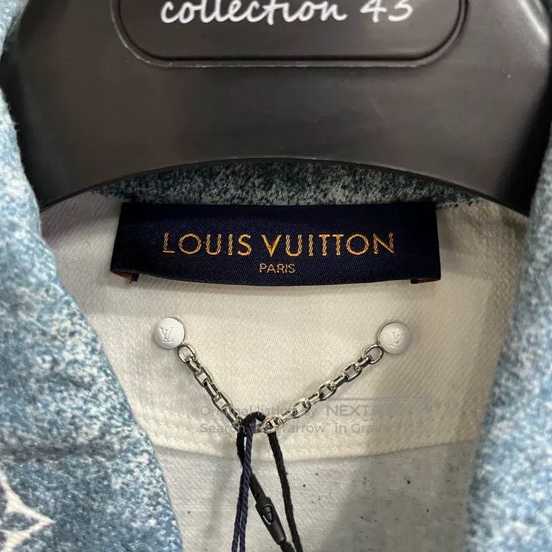 Louis Vuitton Louis Vuitton Blue and white gradient full starry sky grad Size US M / EU 48-50 / 2 - 3 Thumbnail
