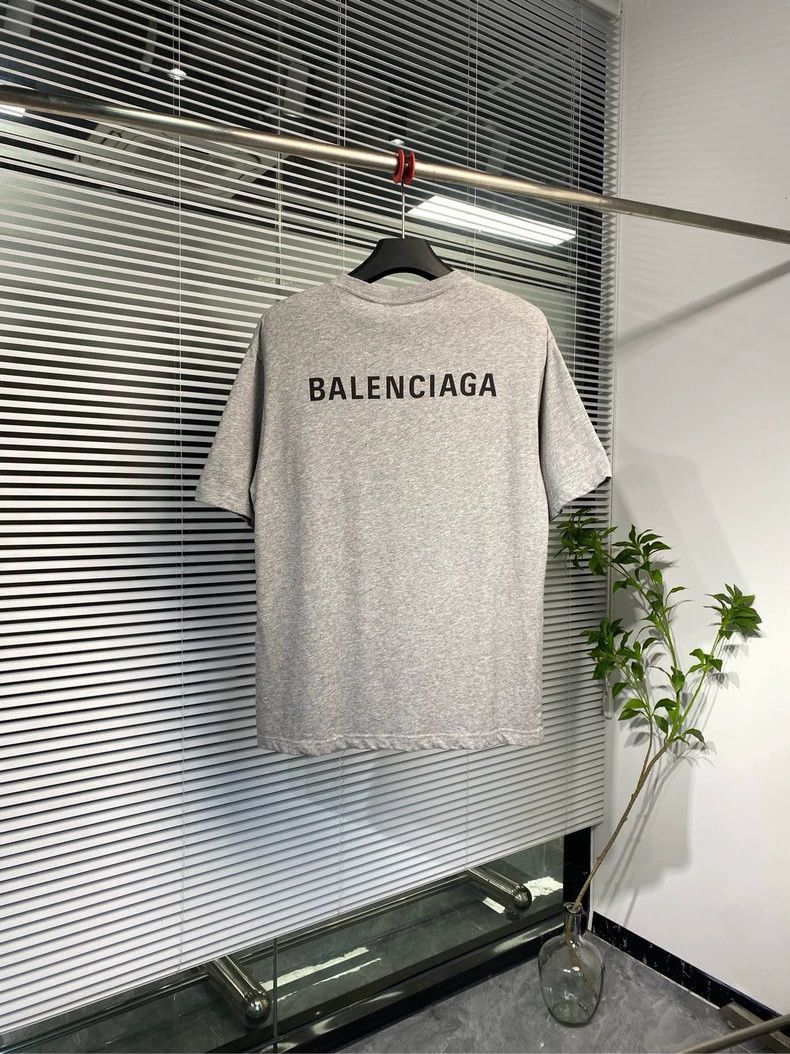 Balenciaga Balenciaga Gray Short Sleeve T-Shirt with Logo - dmc Size US XXS / EU 40 - 1 Thumbnail