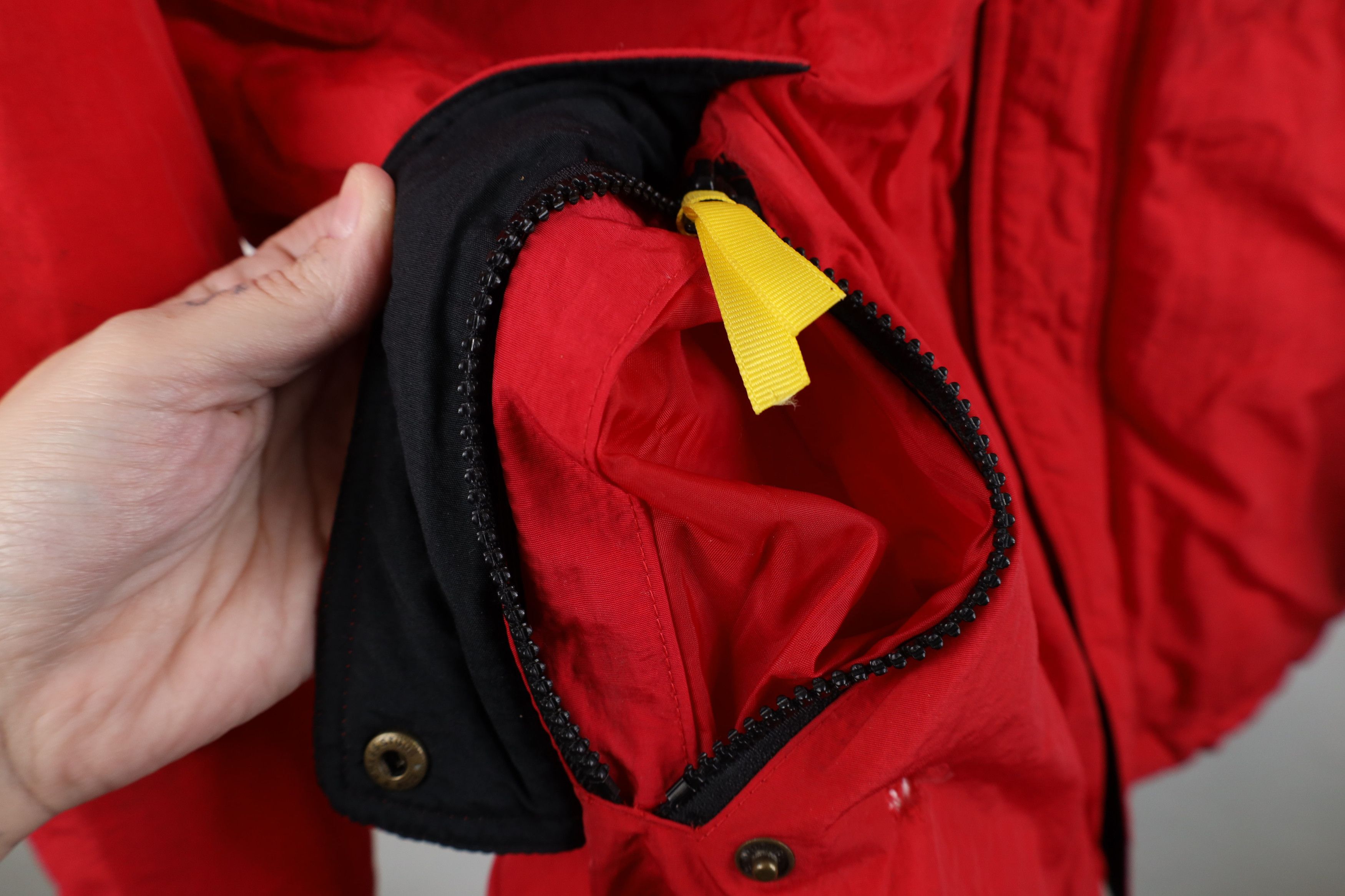 Marlboro Vintage 90s Marlboro Duck Down Fill Hooded Puffer Jacket Red Size US XL / EU 56 / 4 - 5 Thumbnail