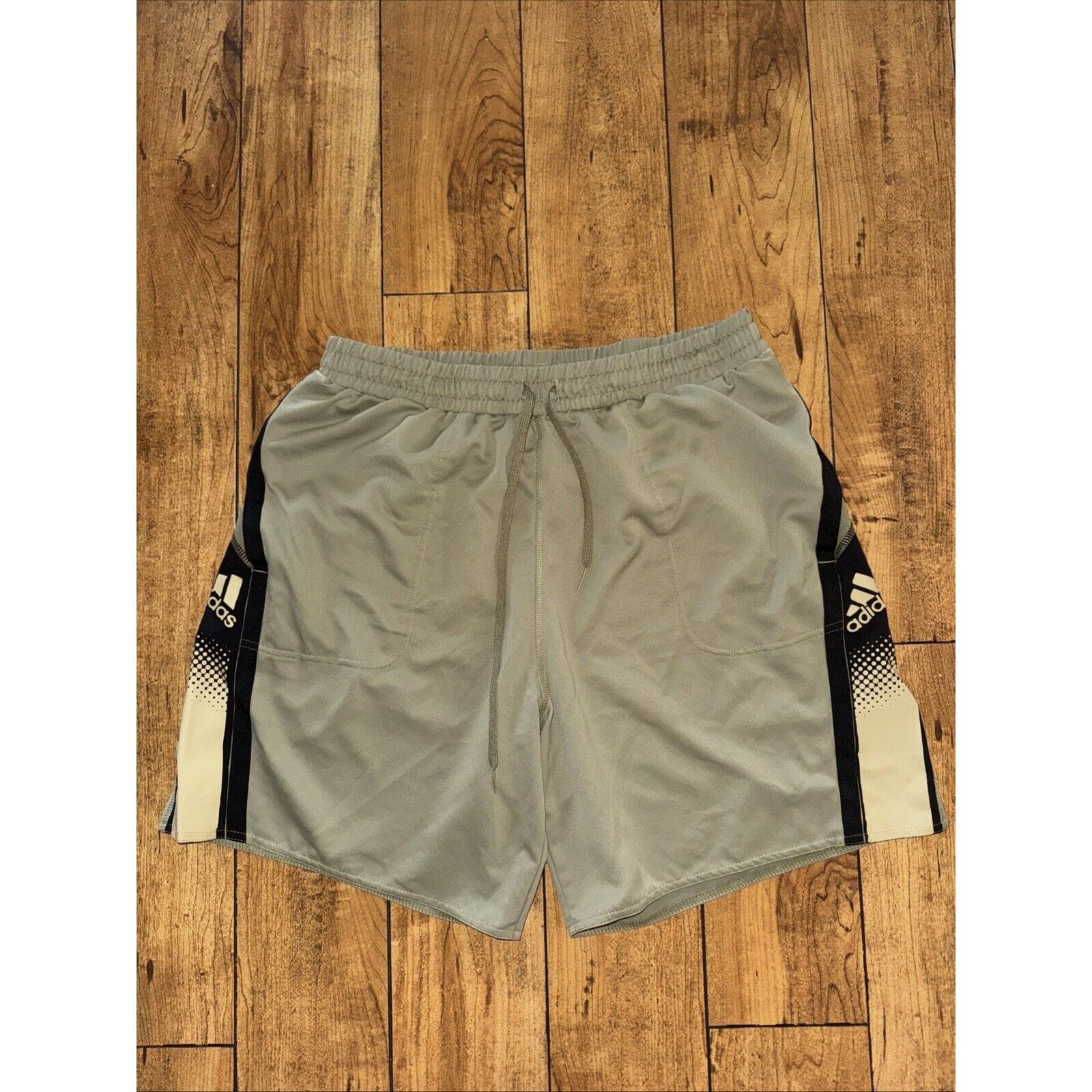 Adidas Adidas Soccer Shorts Size Medium Prime Green Size 30 Size US 30 / EU 46 - 1 Thumbnail